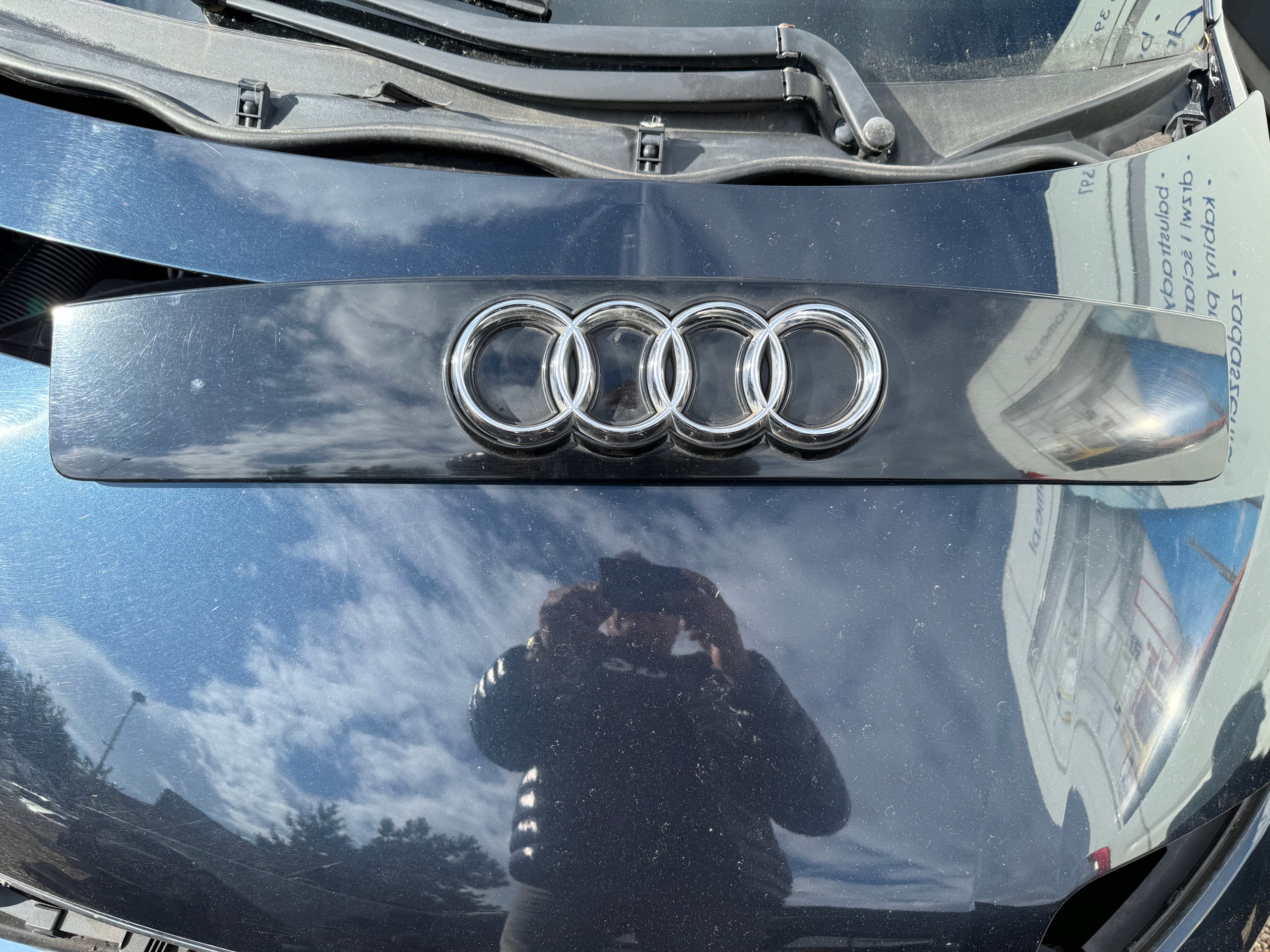 Audi A2 1,46v решетка радиатора решётка