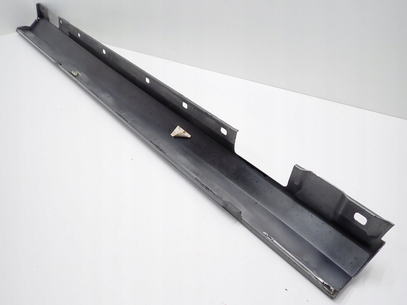 LISTWA PROGU PROGOWA ORYGINAŁ PRAWA MERCEDES-BENZ C-KLASA W204 2010R Jakość części (zgodnie z GVO) O - oryginał z logo producenta pojazdu (OE)