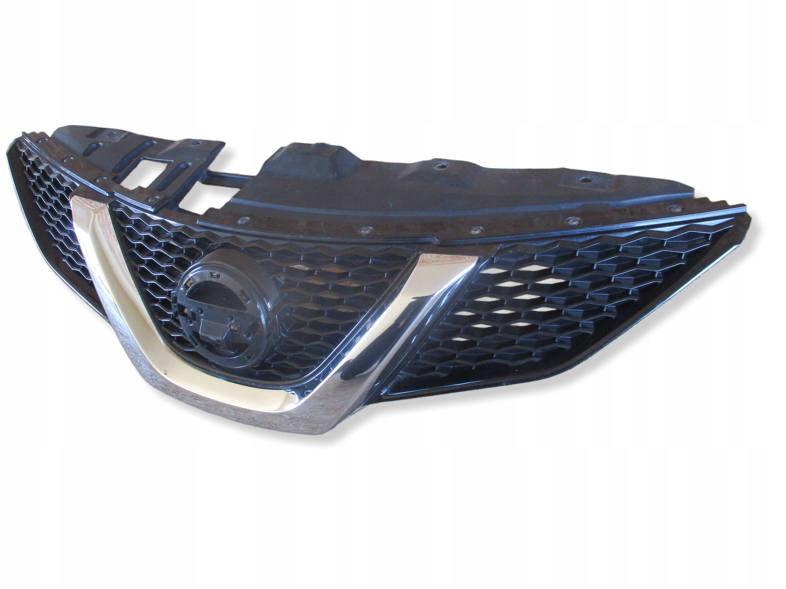 Grille NISSAN QASHQAI J11