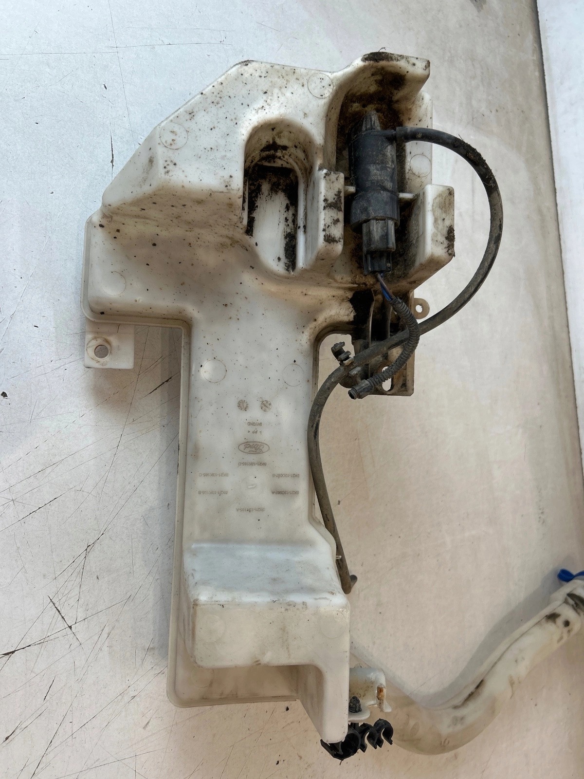 washer fluid tank Ford Transit Custom MK8