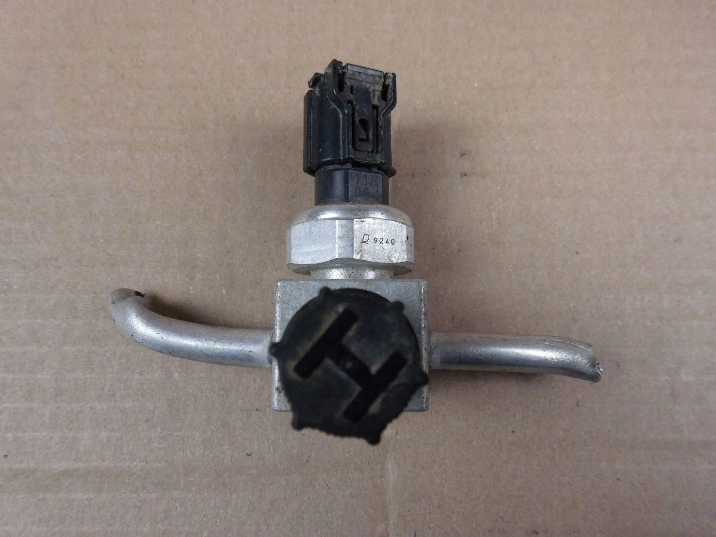 TOYOTA COROLLA E21 SENSOR KLIMAANLAGE 88710-02E00 8871002E00