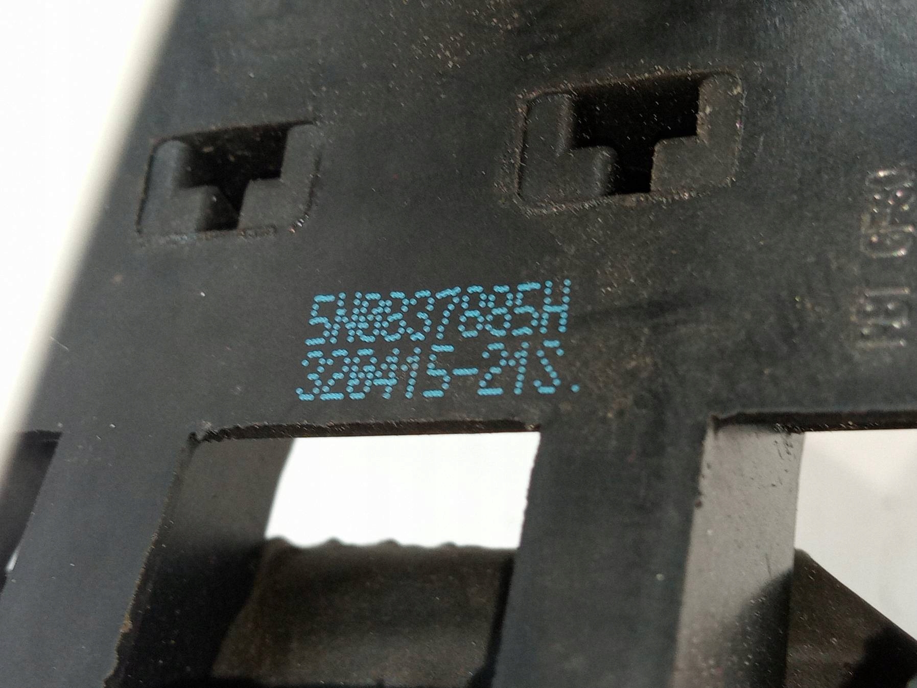 handle exterior left right front 5N0837885H 3T0837885E Skoda Superb II