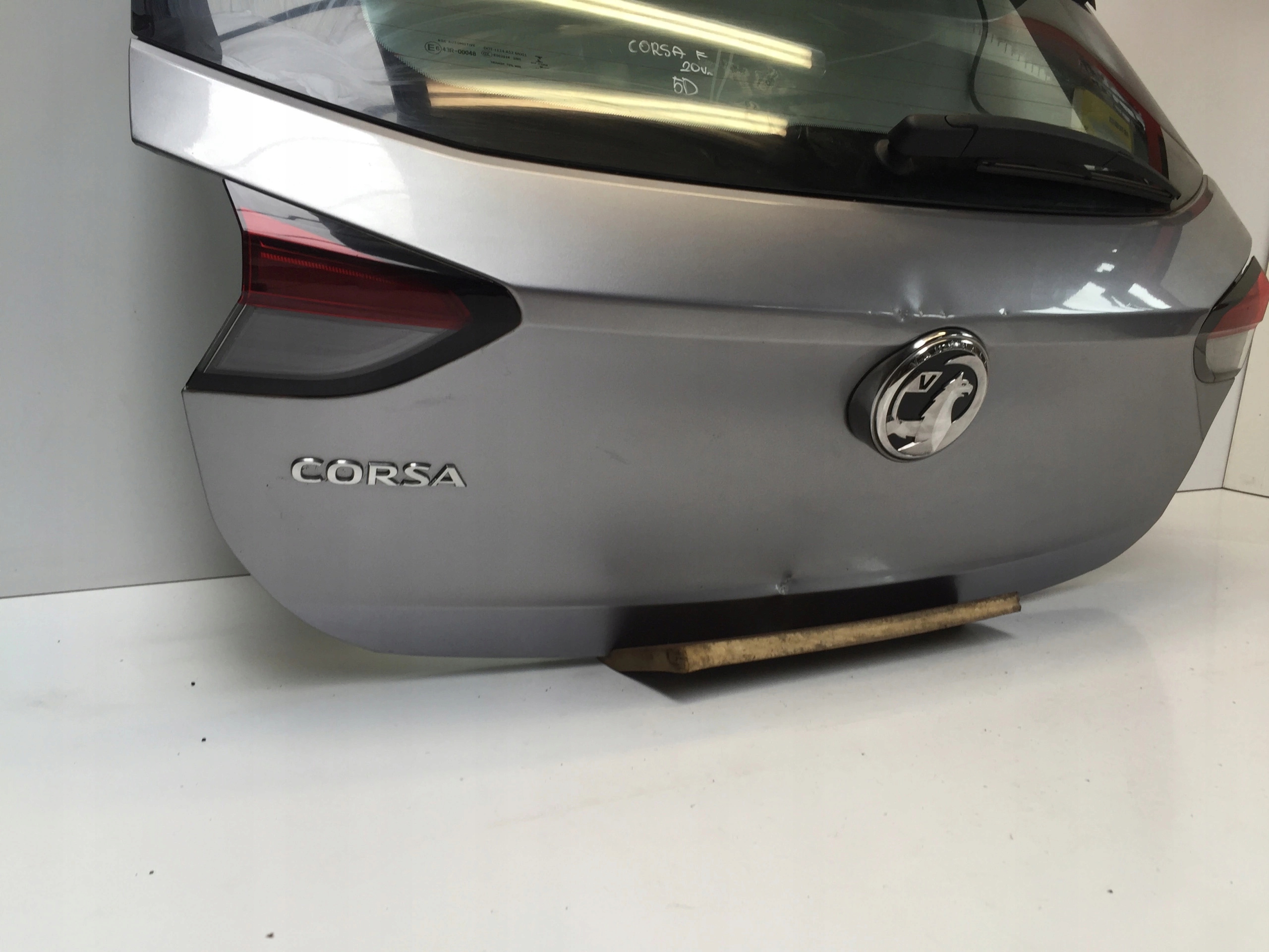 OPEL CORSA F 2020 KLAPA BAGAŻNIKA TYŁ TYLNA Producent części Opel OE