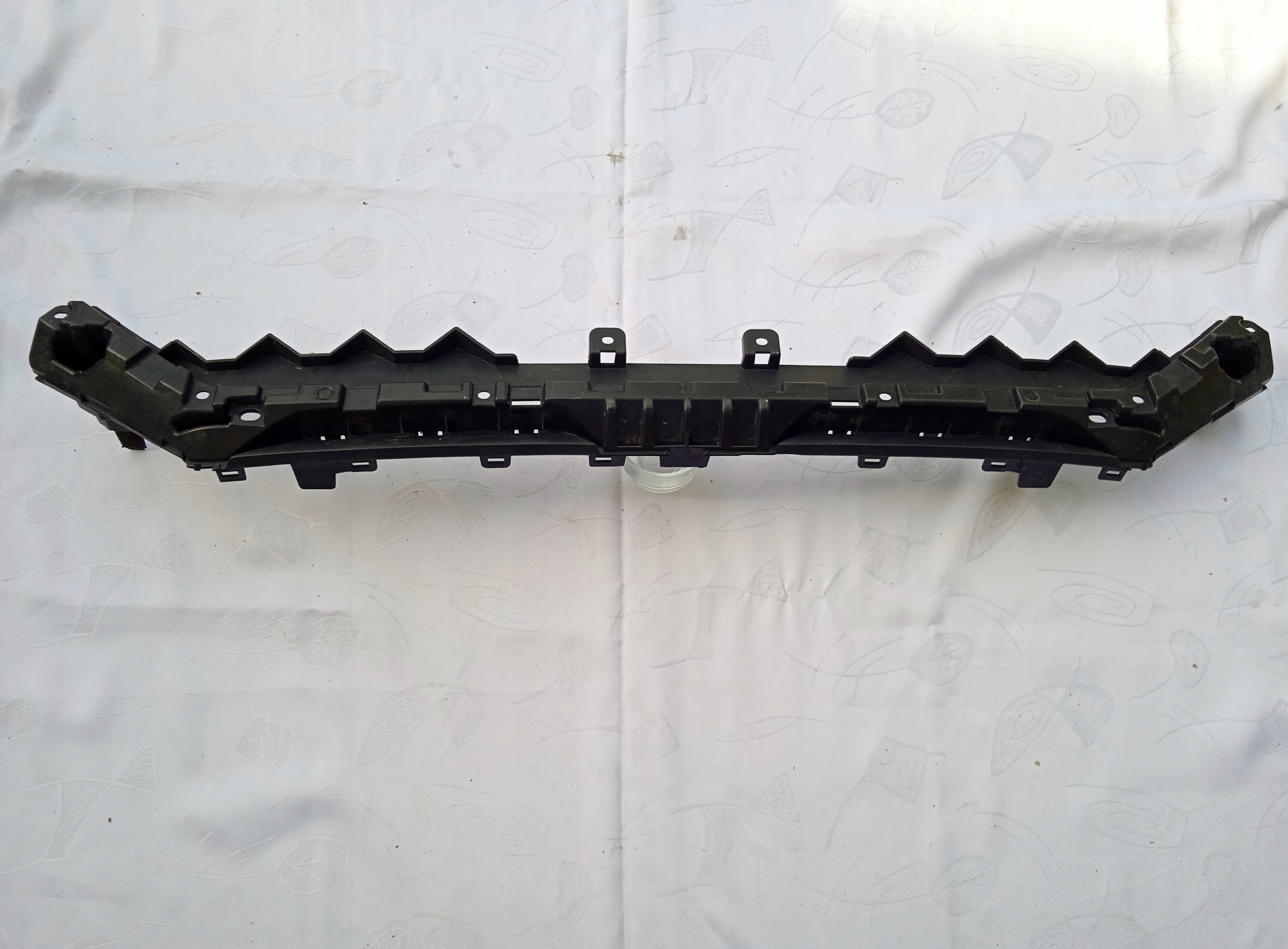 82A853037C - Противоскользящий бампер передний кронштейн AUDI A1 II 82A 2019-