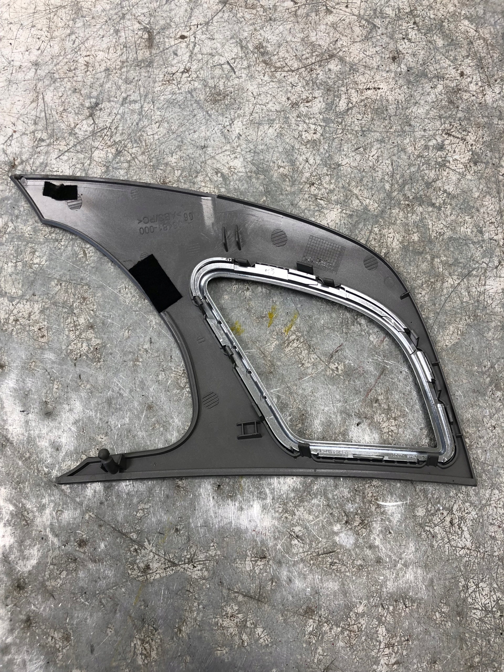 rám mřížky ventilace levá AUDI A5 06481-000