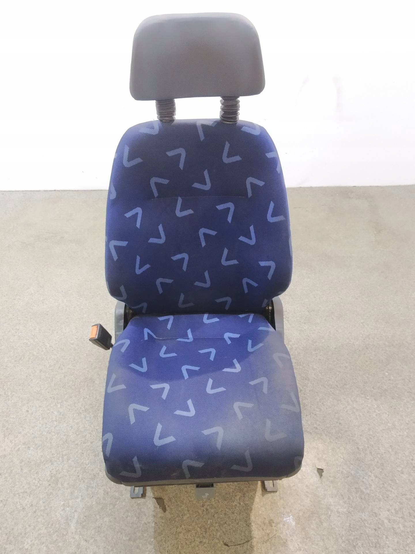 sièges passegers moyenne SKLADANY Iveco Stralis