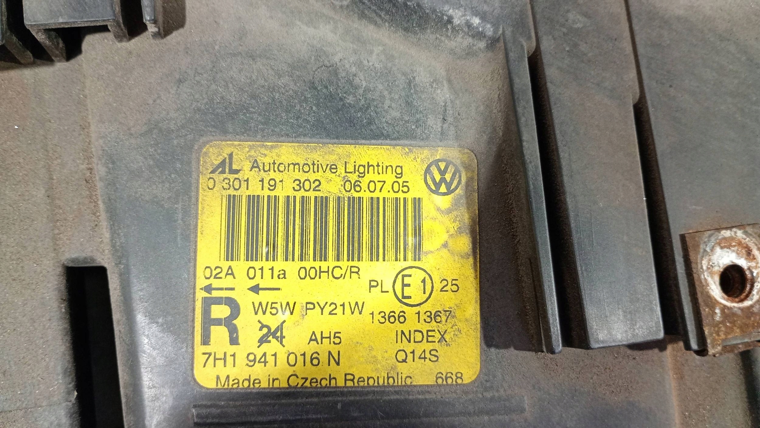 Фара правая европа volkswagen T5 7H1941016N