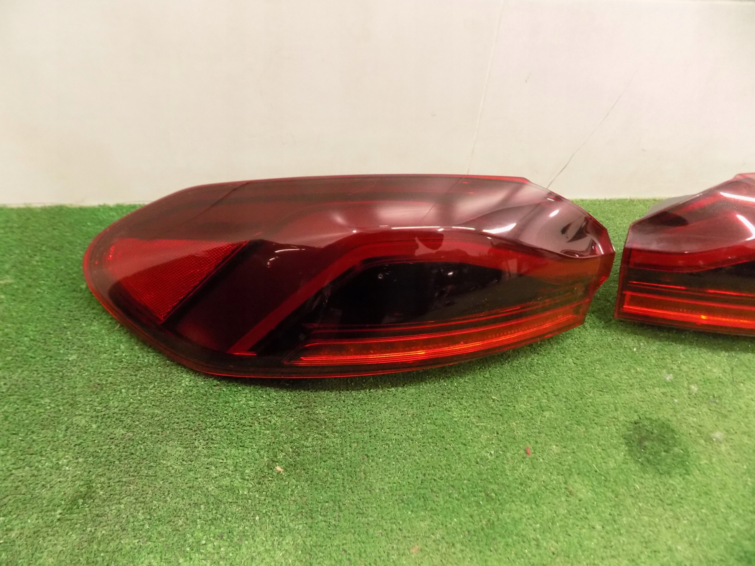 BMW X6 G06 LCI light rear part rear LED right EU 7421114