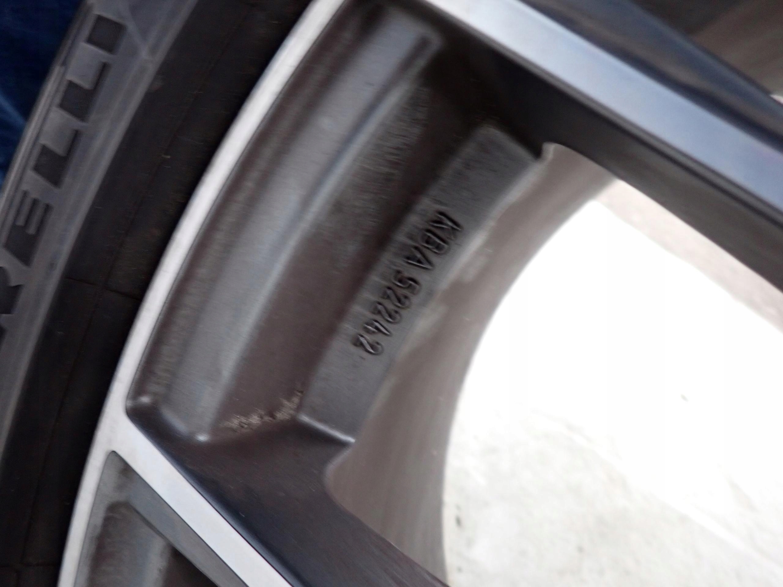AVUS AF18 disc aluminium 8.5JX19H2 AUDI