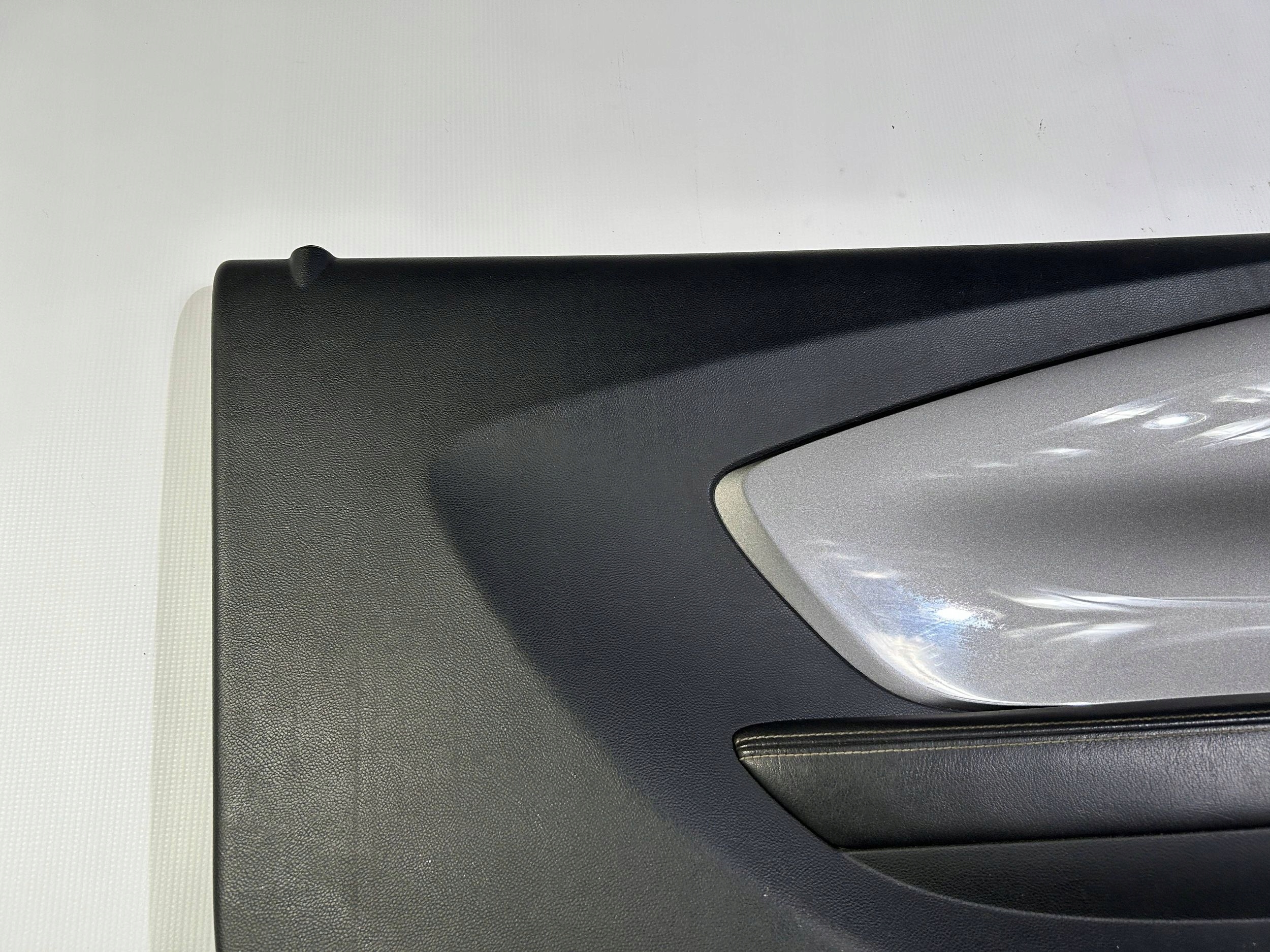 side upholstery side door left front front Chevrolet Camaro 2009