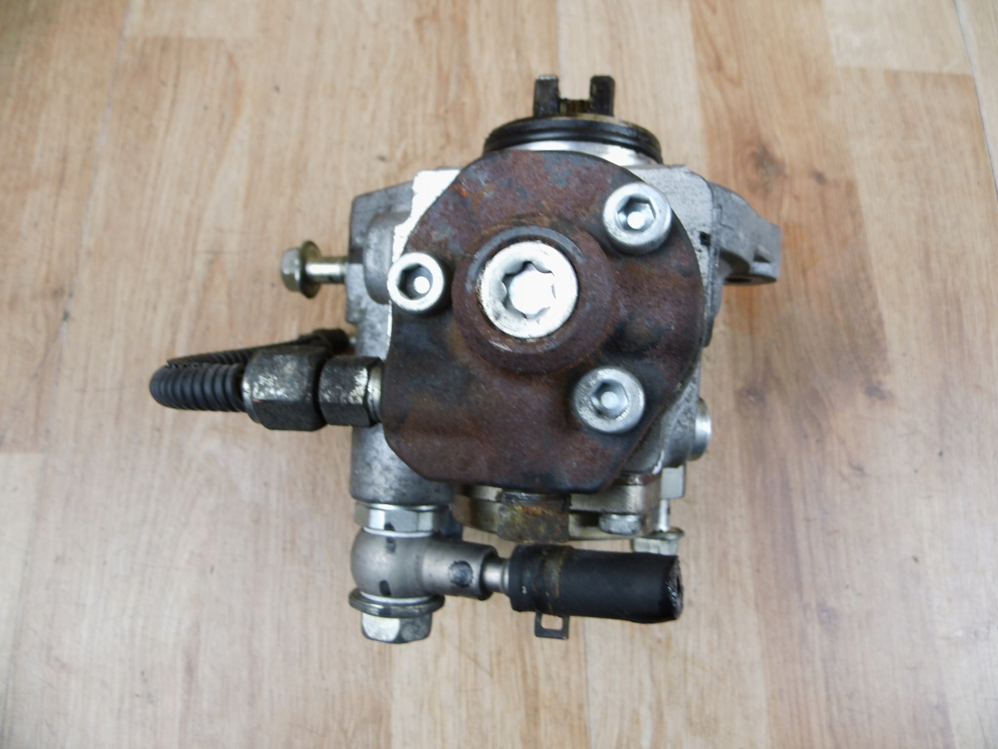 Mazda 2.2 DIESEL Einspritzpumpe SH0113800D
