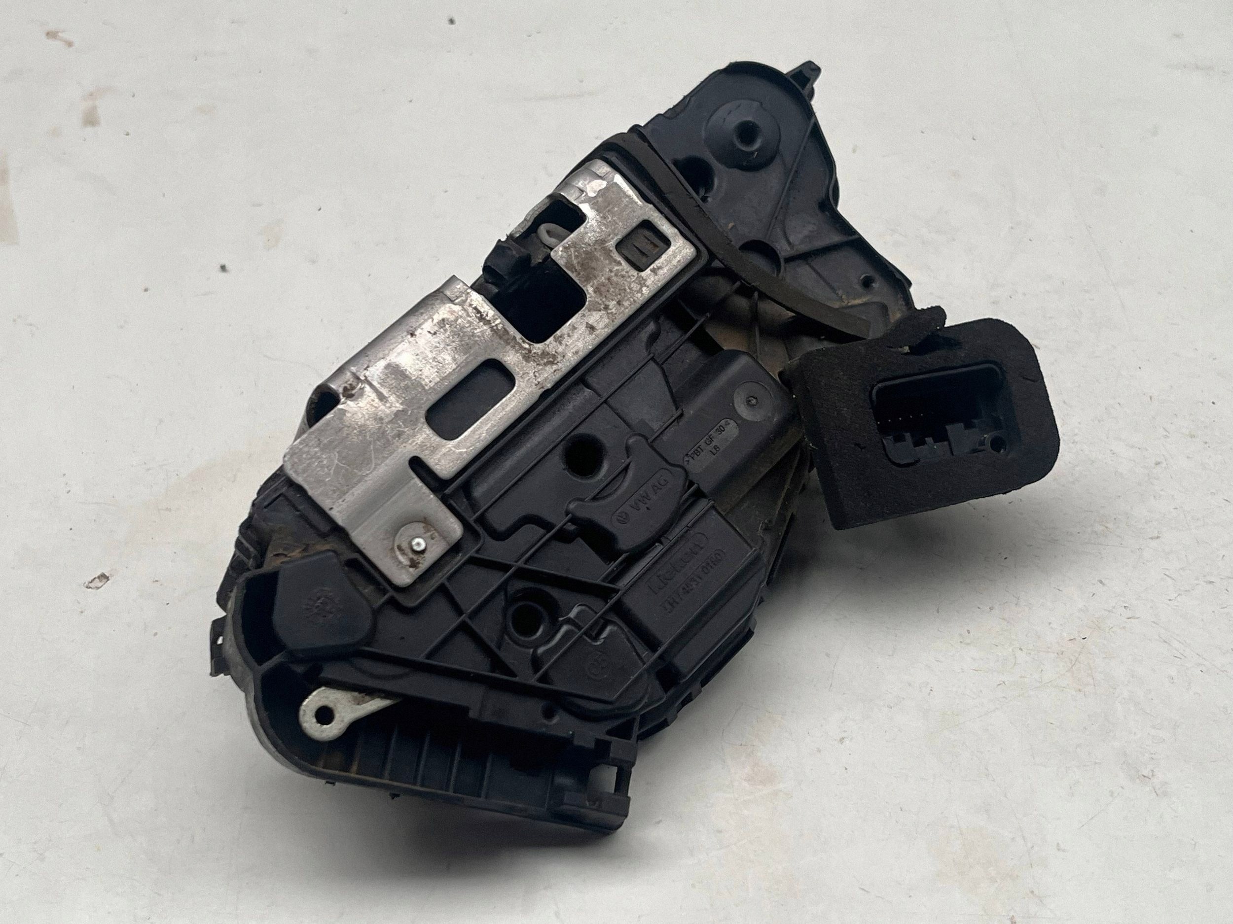 VOLKSWAGEN SEAT SKODA lock door left front 5TB837015E @M