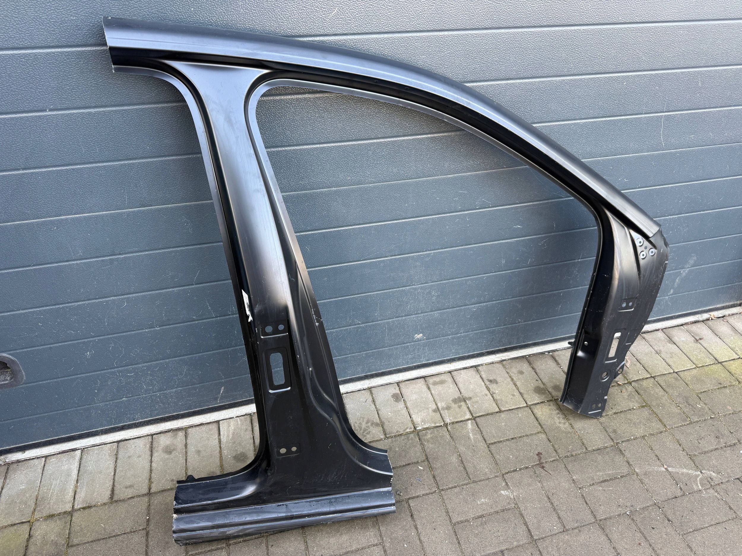 Vw Polo 2G side right pillar front front