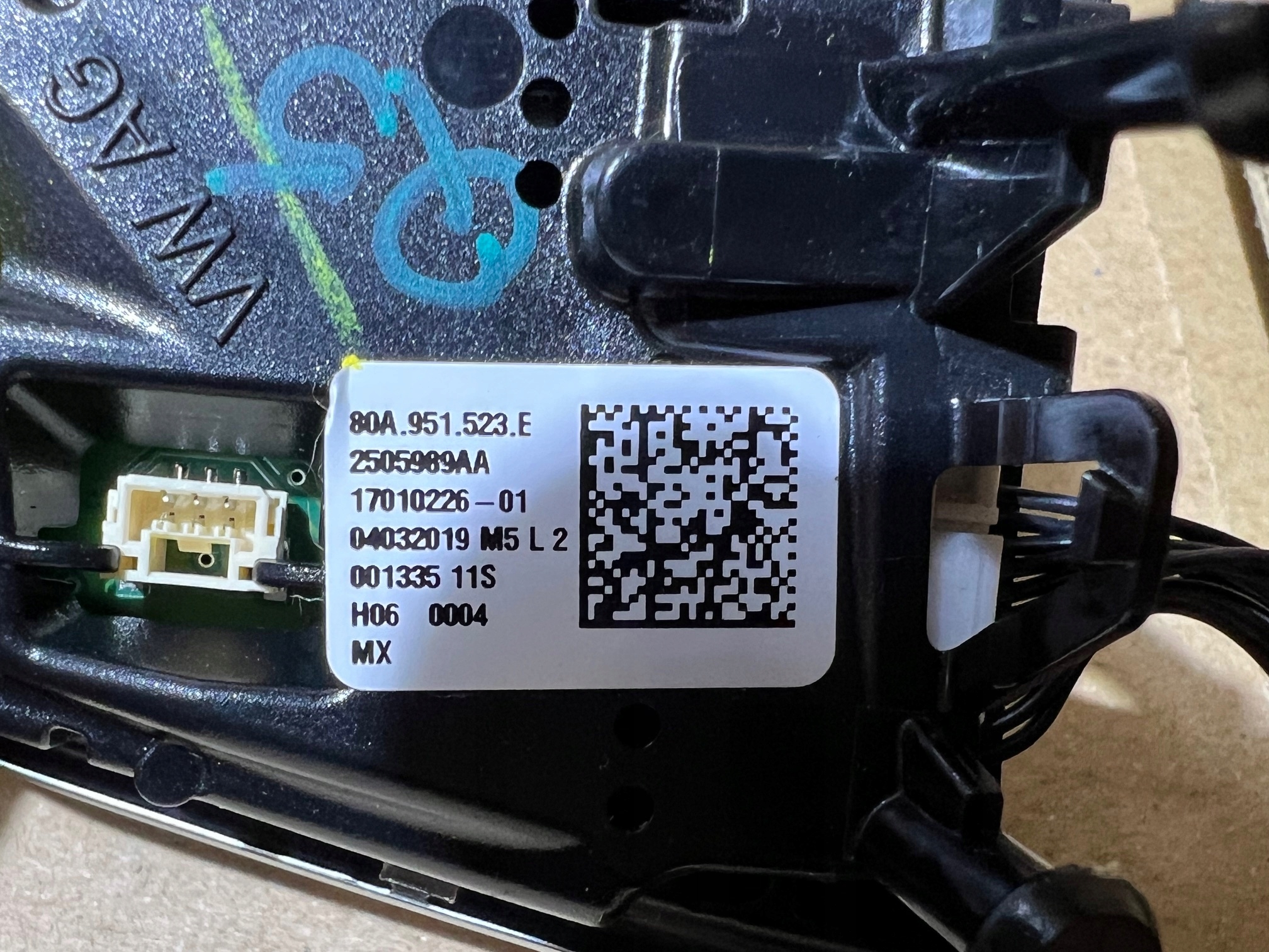 AUDI Q5 80A Schalter des Lenkrads MULTIFUNKCJI 80A951523E