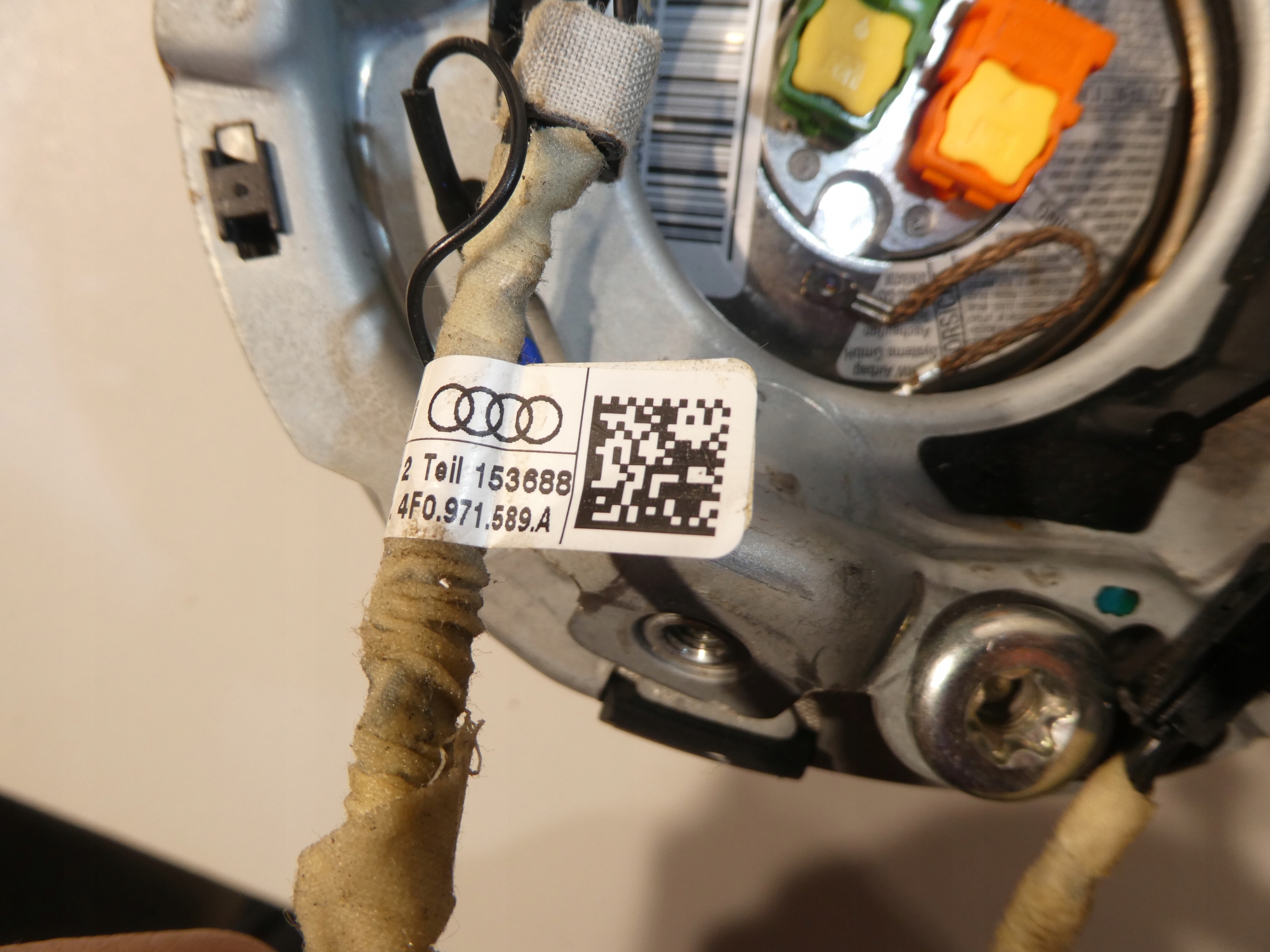 AUDI A4 B7 S-LINE steering wheel, airbag MULTI with shifting 8E0880201CG