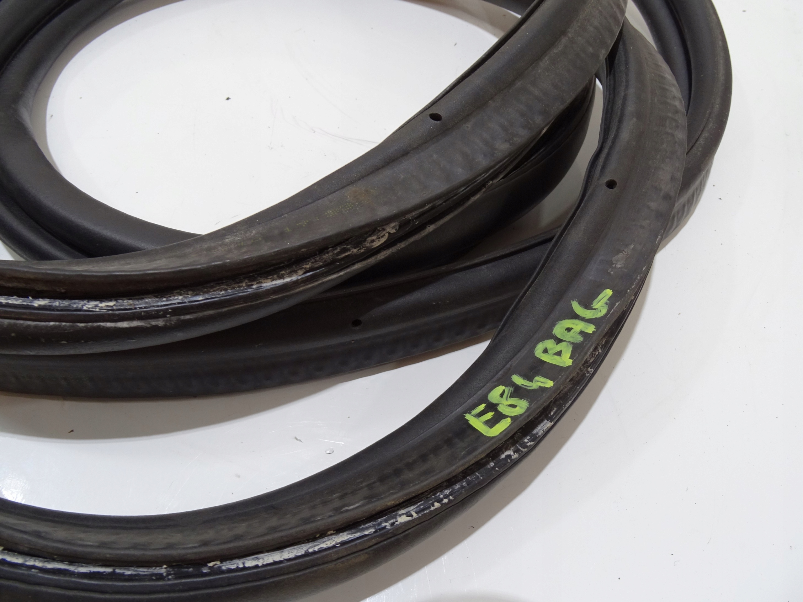 gasket bonnet boot BMW X1 E84 4872369