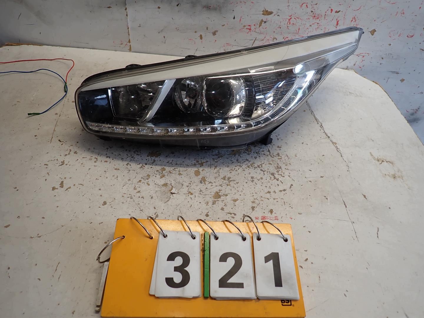 light front front left KIA CEED II 2012-2018 92101-A2220