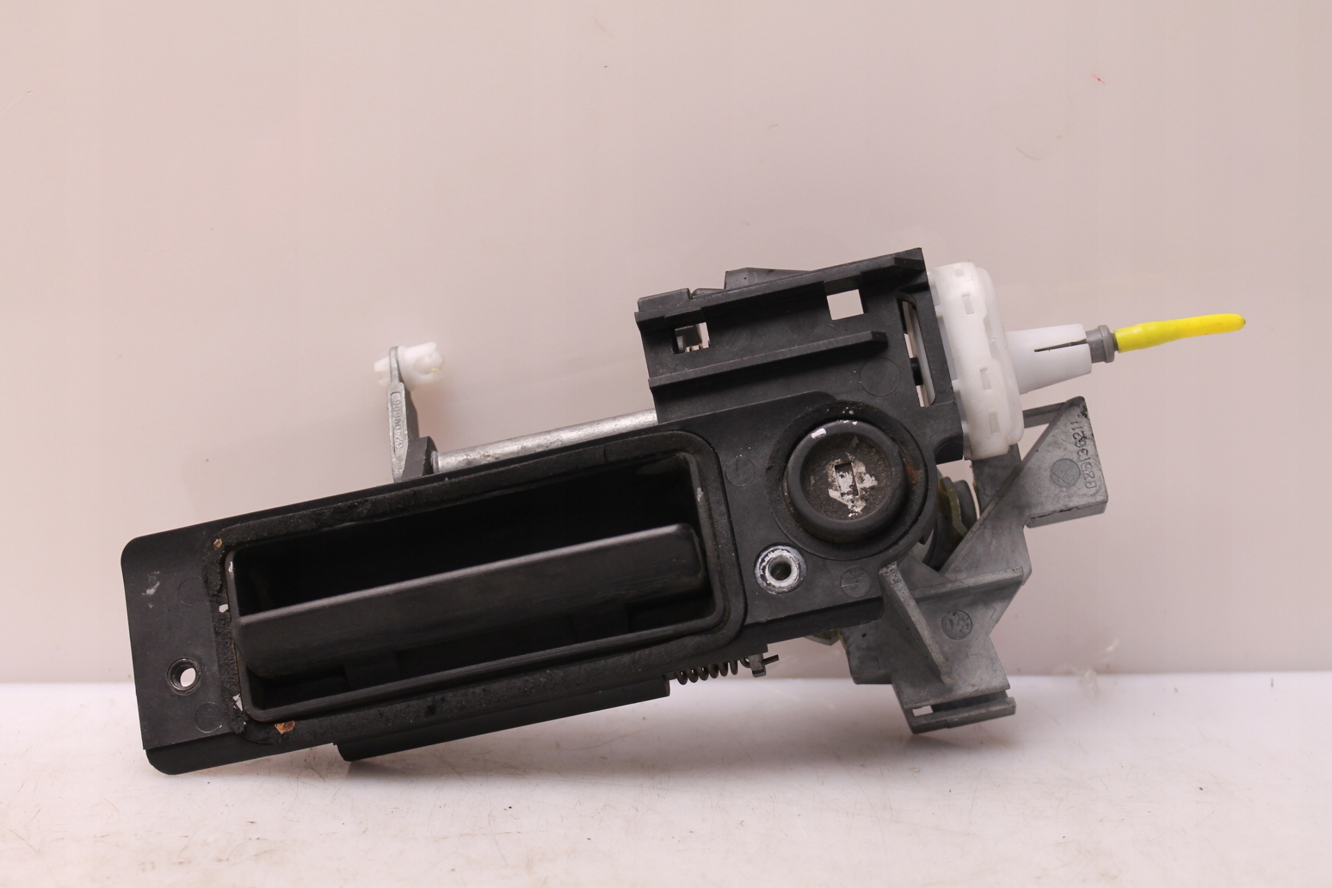 KLAMKA KLAPY TYLNEJ BAGAŻNIKA MERCEDES SLK R170