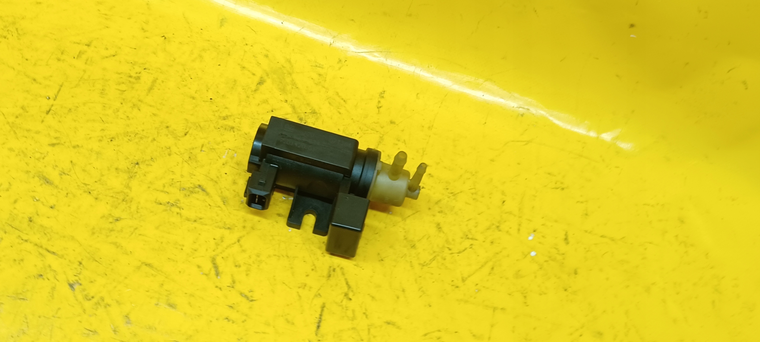 ВАКУУМНЫЙ КЛАПАН CORSA D 1,3 CDTI 55563534