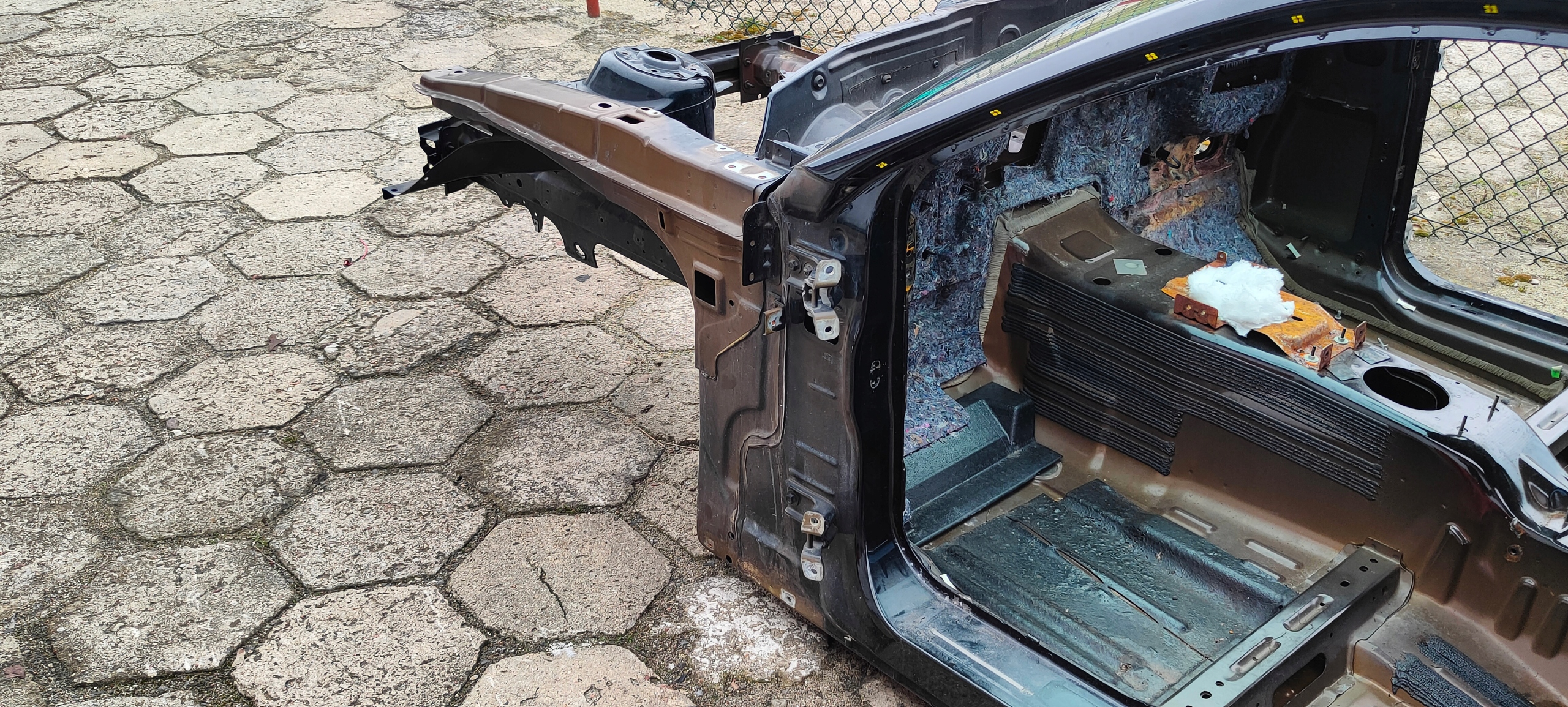 quarter front left quarter Ford Mustang 2010-2014