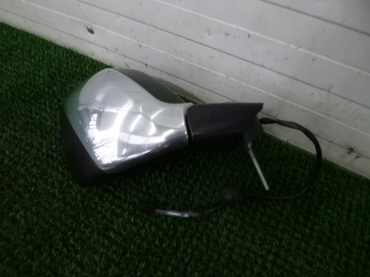 PEUGEOT 3008 and 09- mirror left 6-PIN CHROM