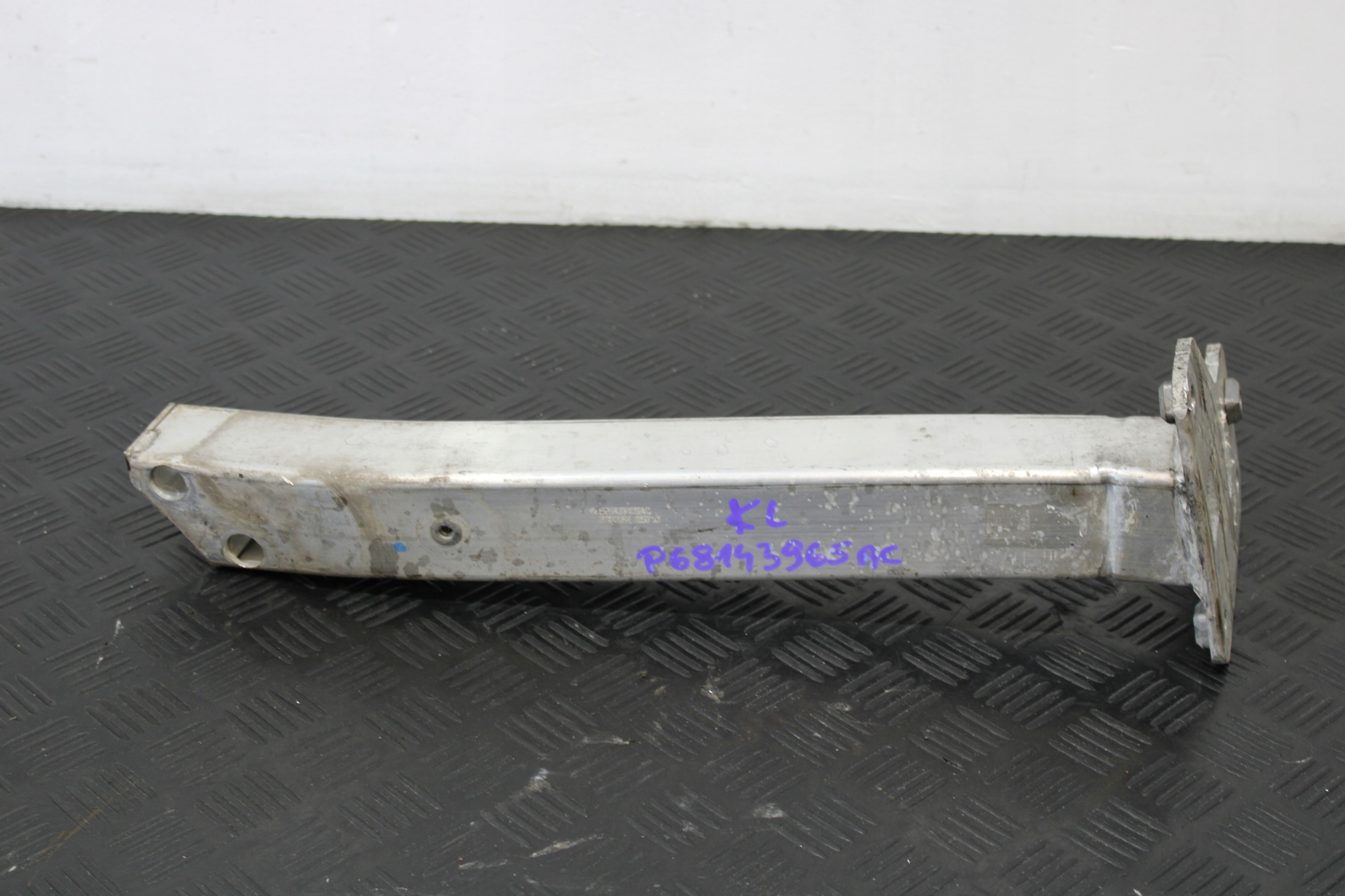 beam tip front P68143965AC JEEP CHEROKEE V 5 KL