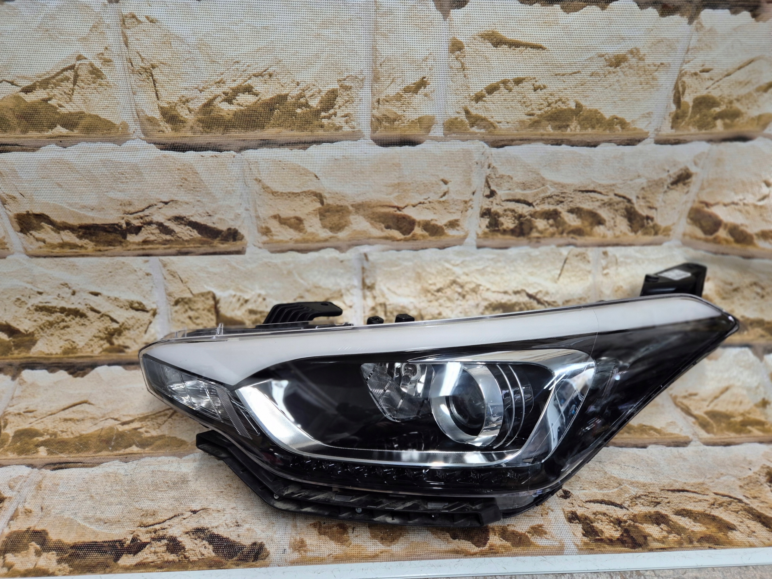 hyundai i20 16 soczewka +led KOMPLETNA EUROPA LEWA LAMPA