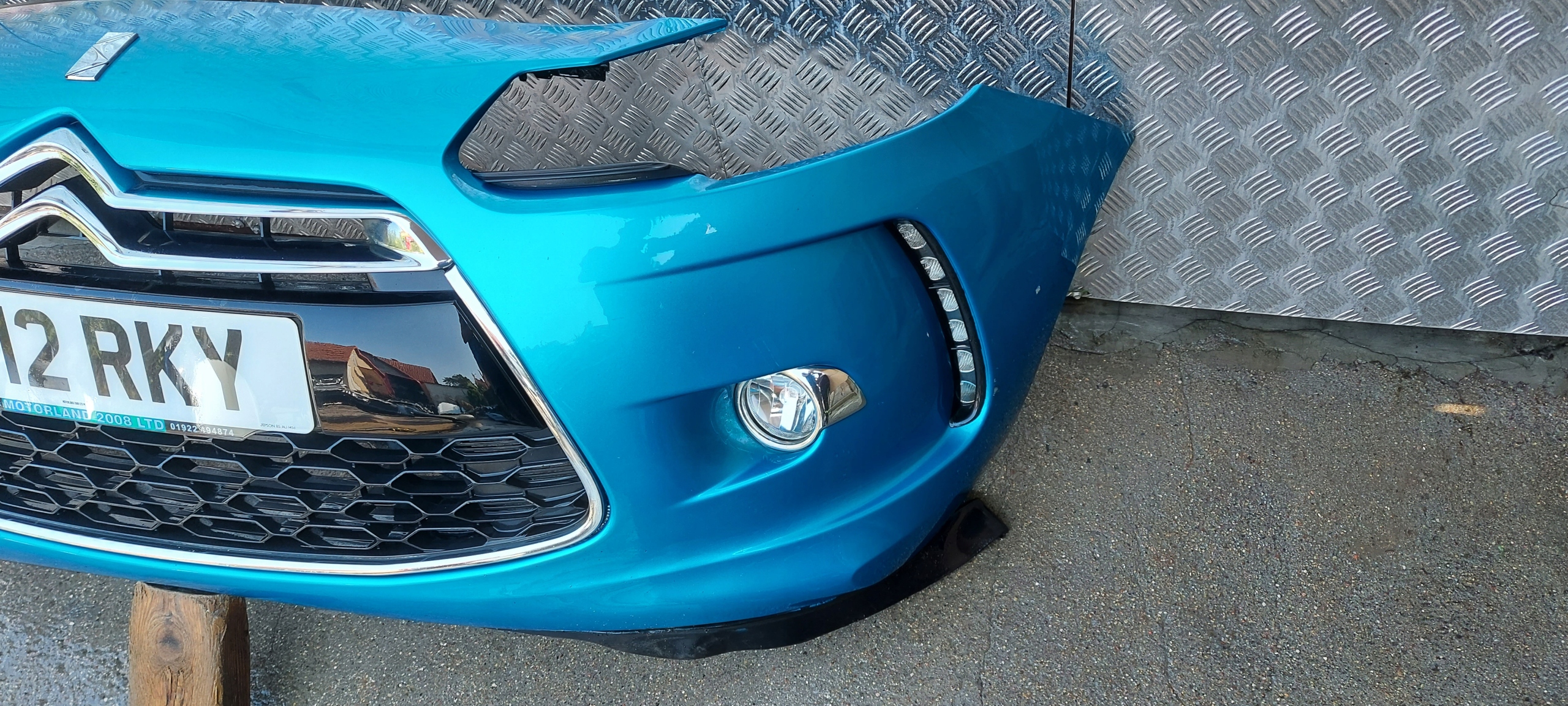 bumper front CITROEN DS3 LAK: KGW / EXY