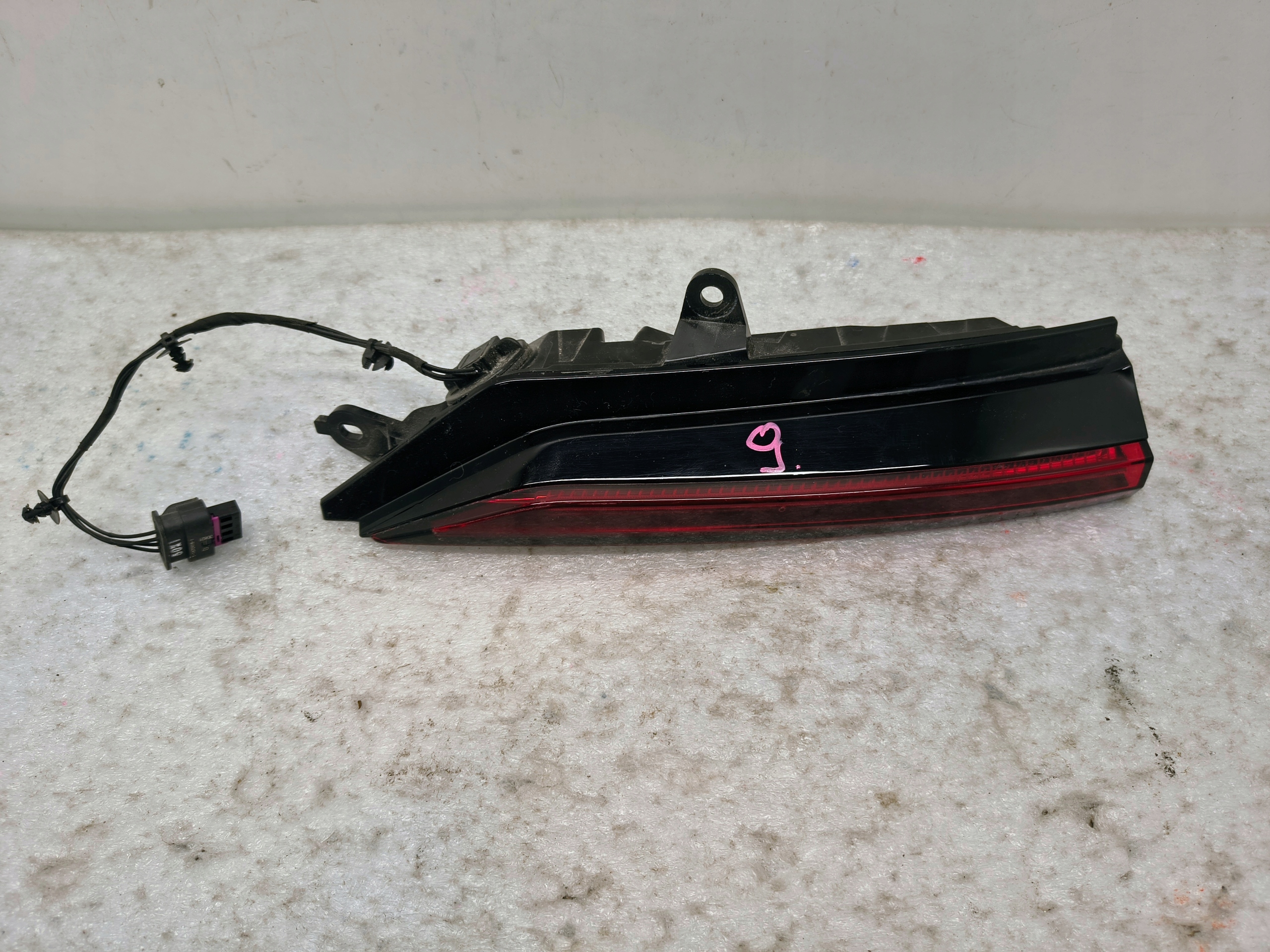 POLESTAR 2 LAMPA TYLNA LEWA WEWNĘTRZNA EUROPA