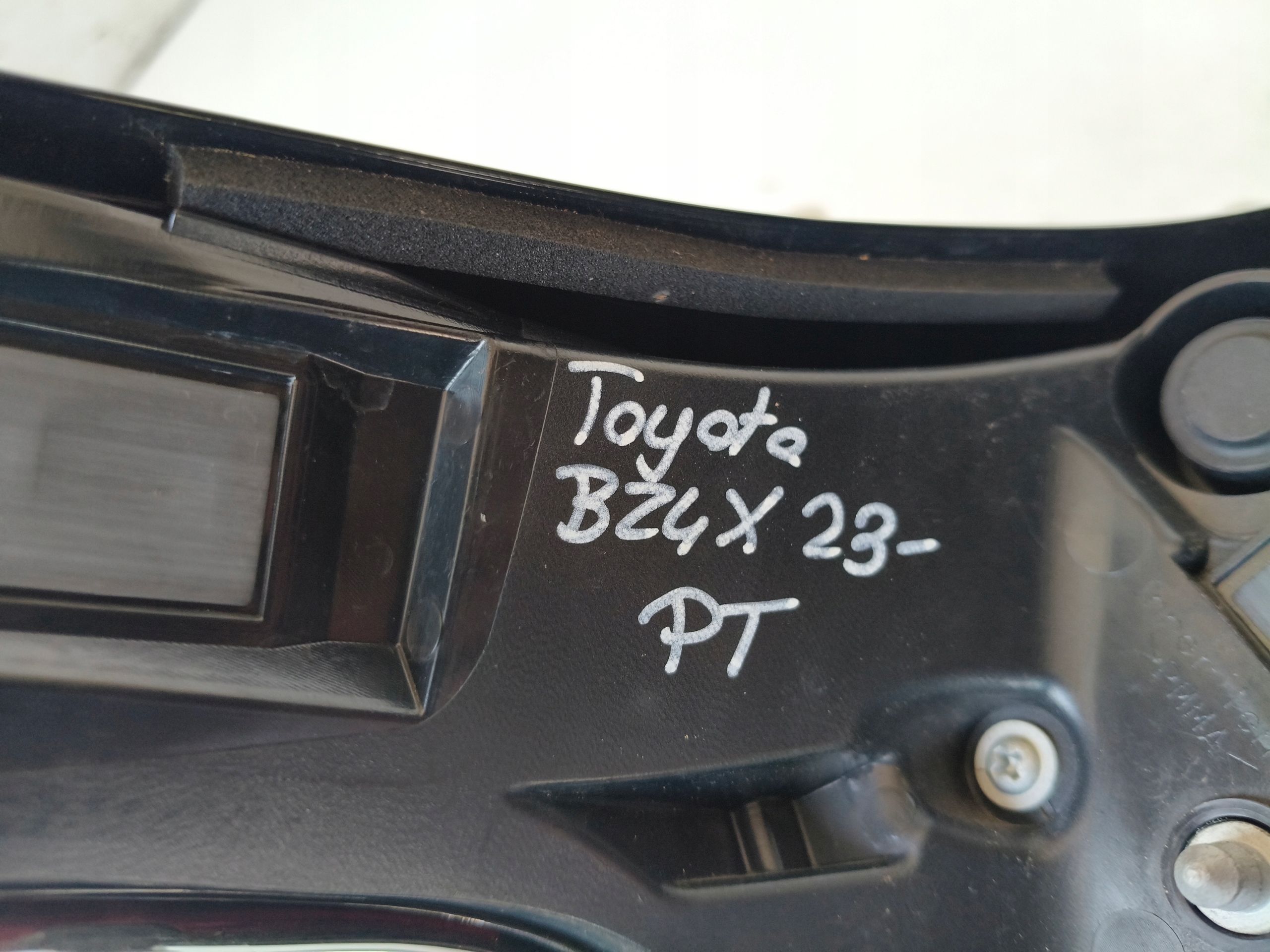 light right rear TOYOTA BZ4X 23- LED