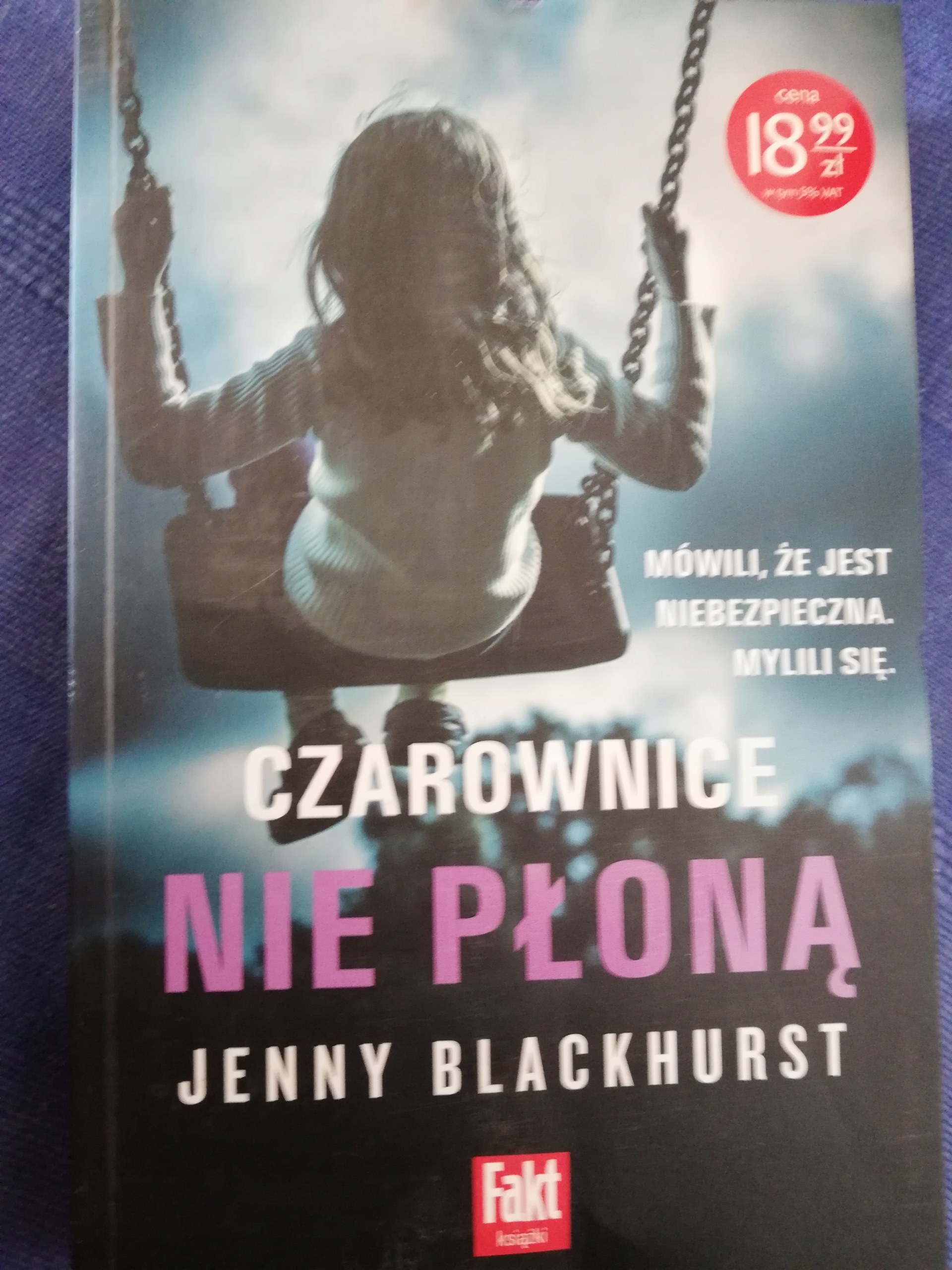 CZAROWNICE NIE PŁONĄ Jenny Blackhurst