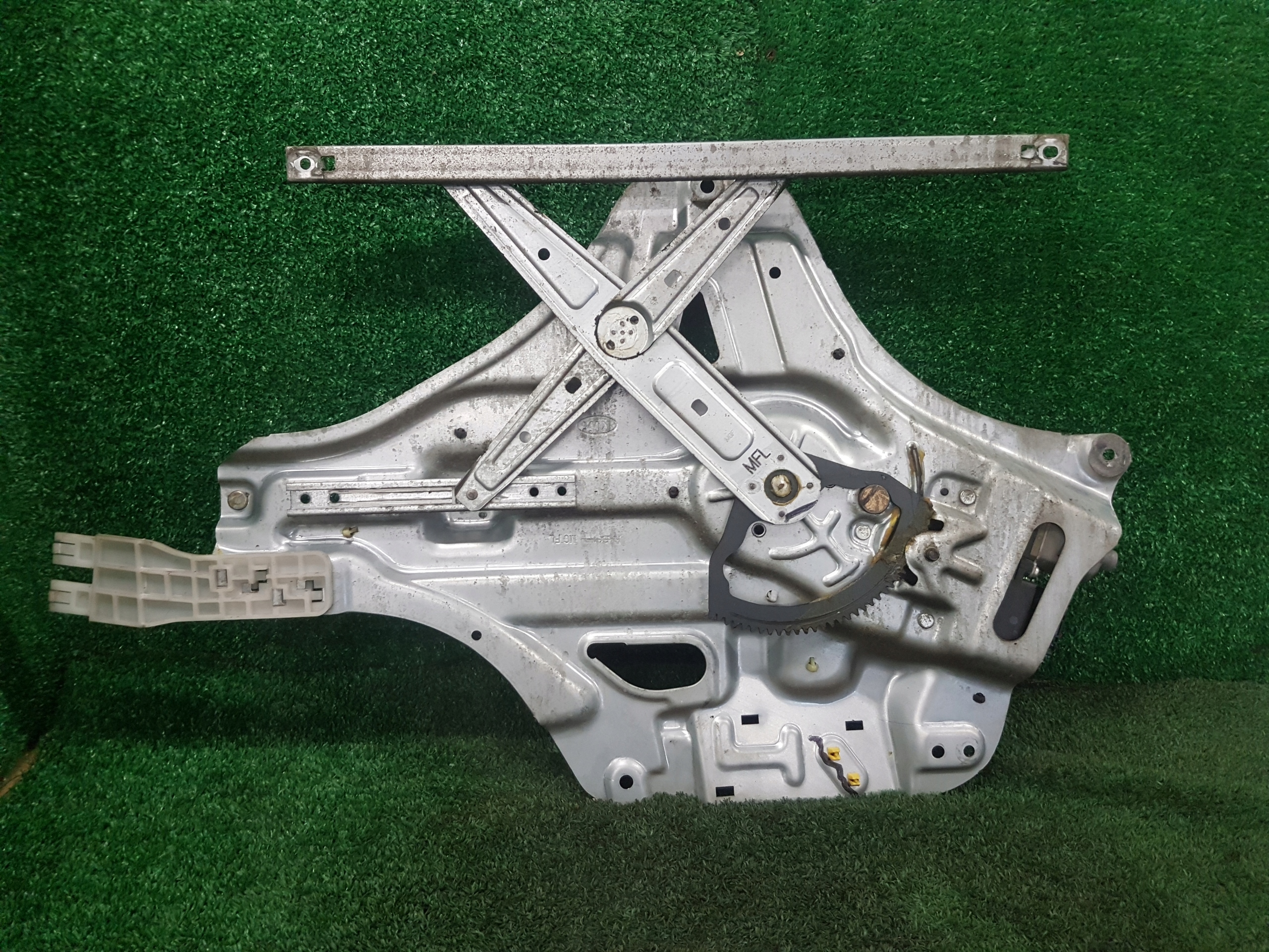 ELE mechanism windows left front KIA MAGNETIS 82470-2G130
