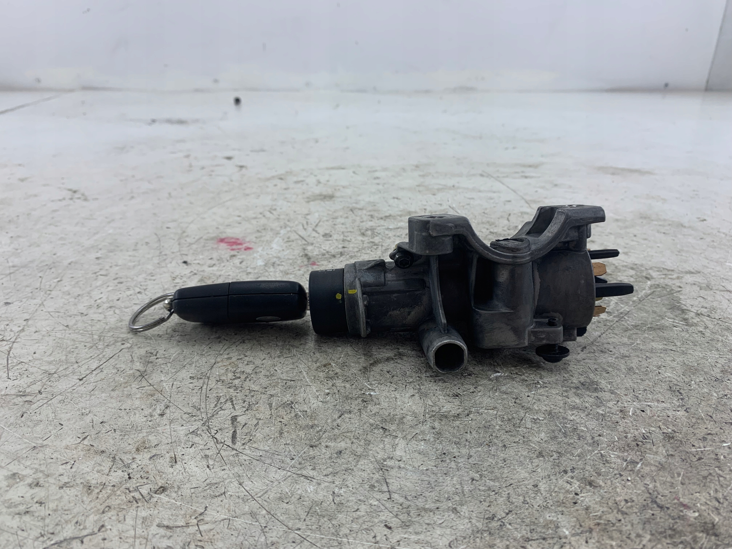 AUDI A6 C5 ignition + key 4B0905851B
