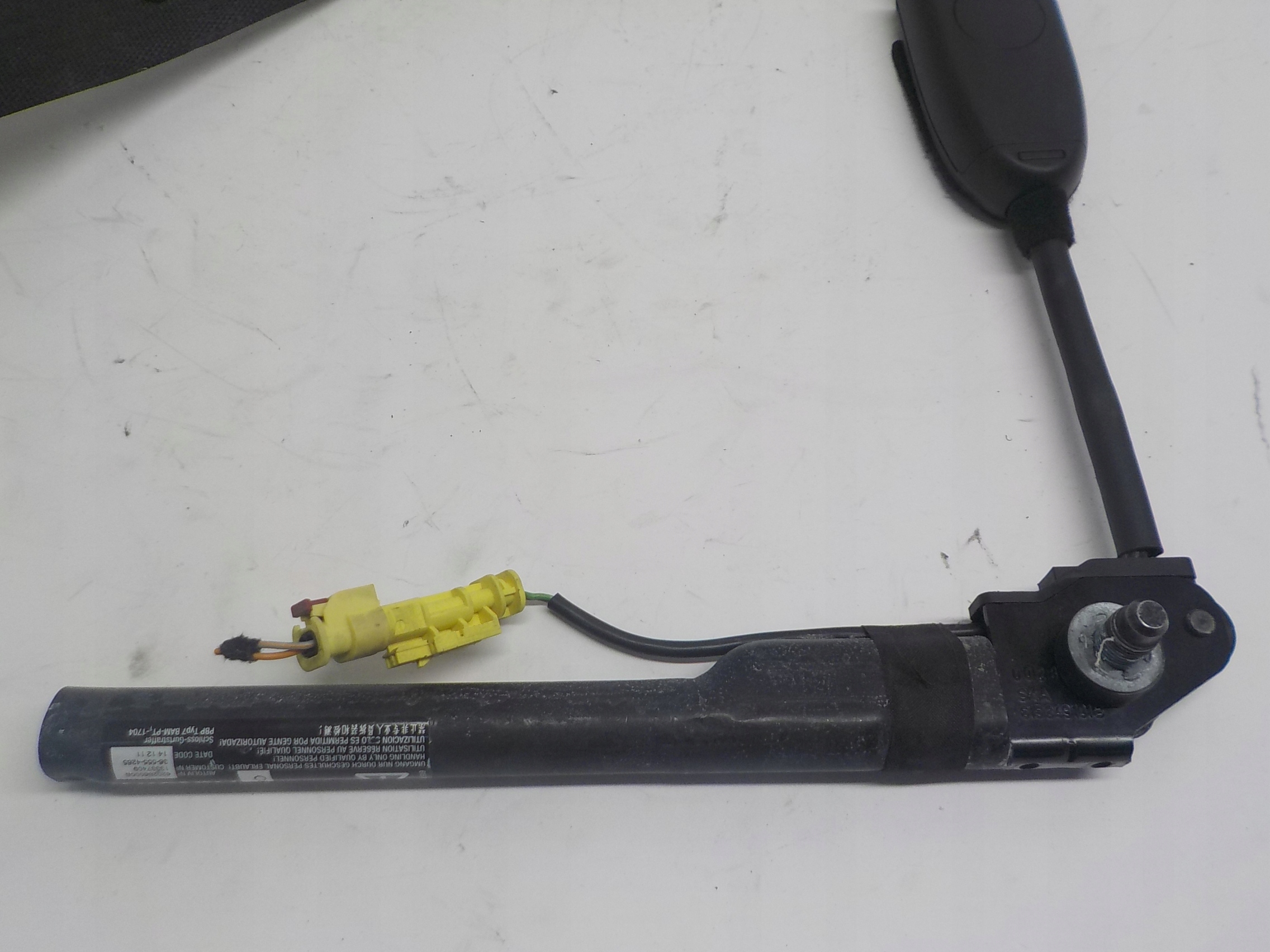 OPEL ASTRA J GTC 3D Gurten Sicherheits Spanner 13337411 624131800