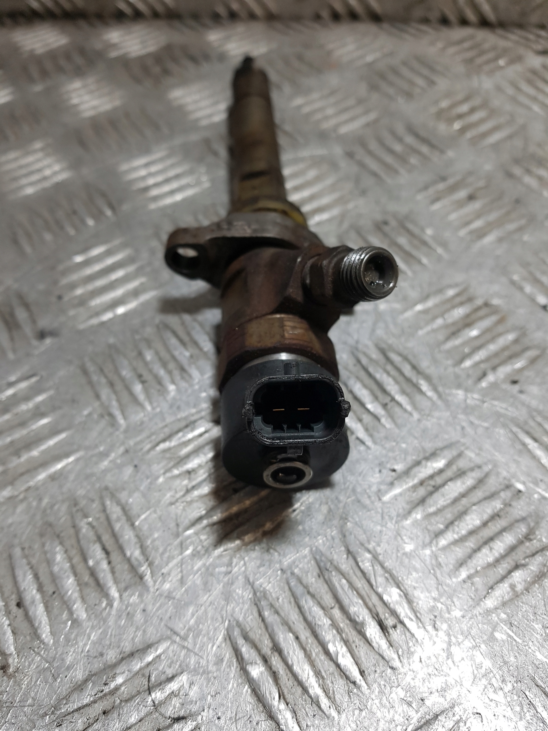nozzle injector FORD FOCUS C-MAX 0445110259