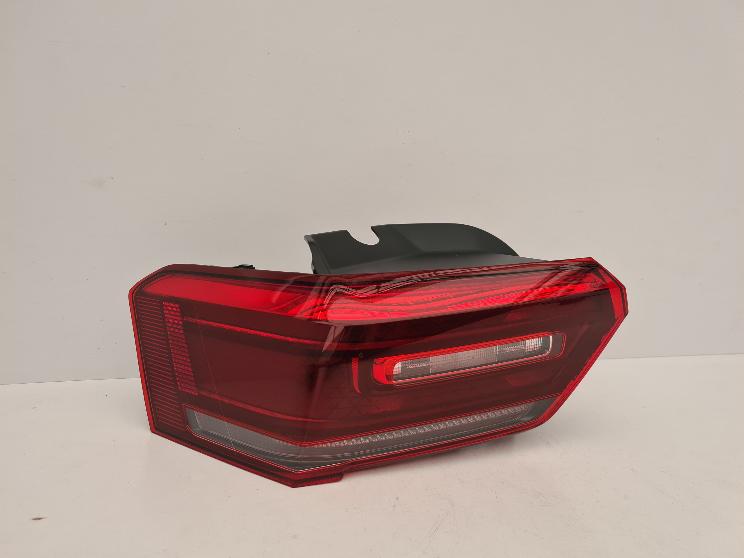 фонарь левый vw ID3 id.3 10A945207D