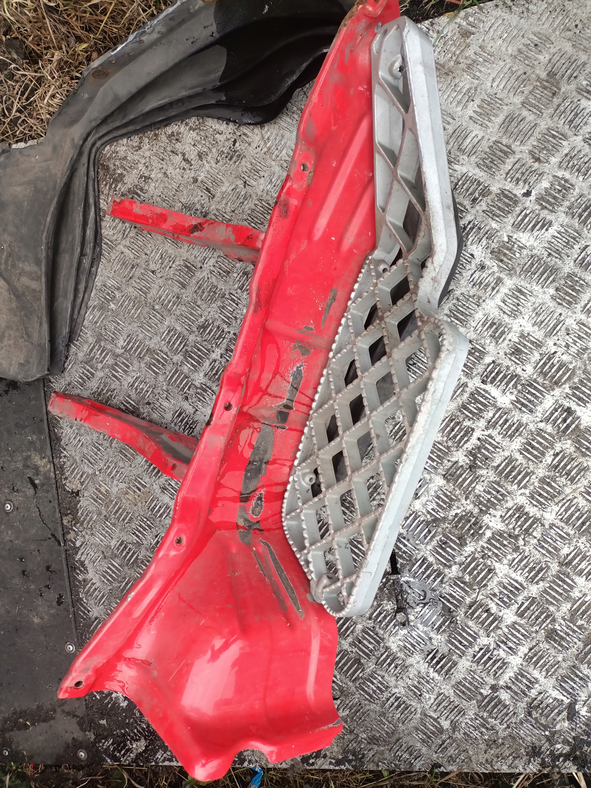 СТУПІНЬ СТУПІНЬ ВЕРХНЯ ЛІВА SCANIA R КАБІНА