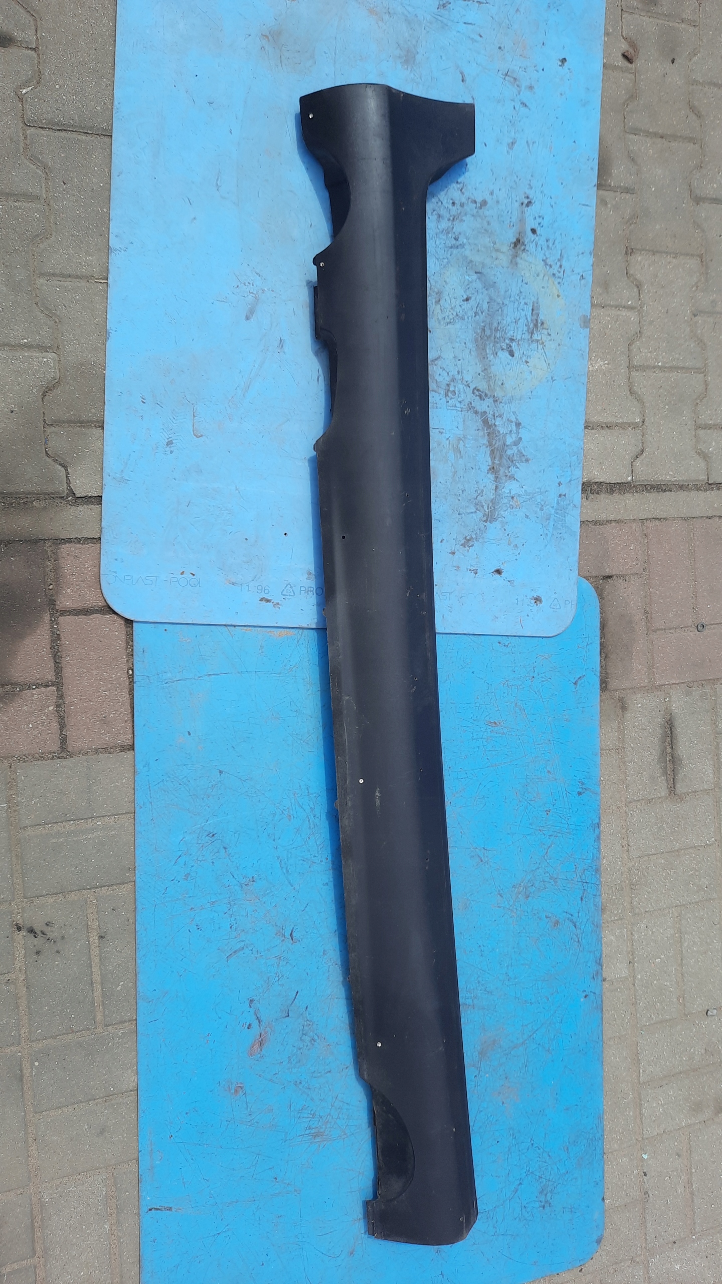 LISTWA PROGOWA PRAWA VOLVO XC60 31294849