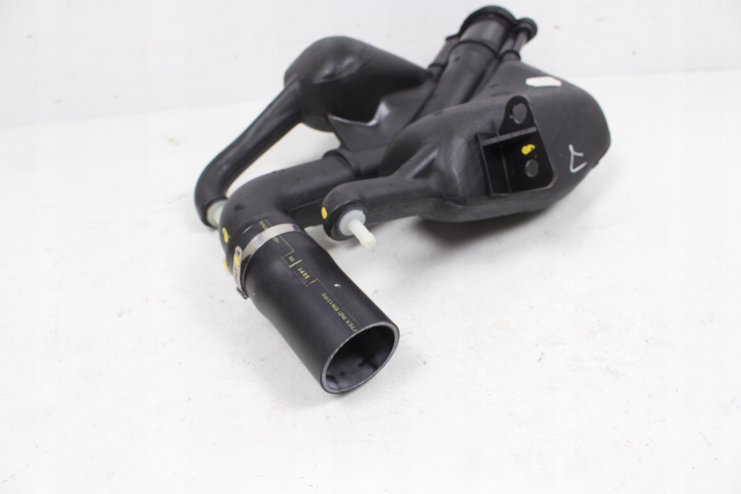 WLEW RURKA PALIWA RENAULT 7700807761 Typ samochodu Samochody osobowe