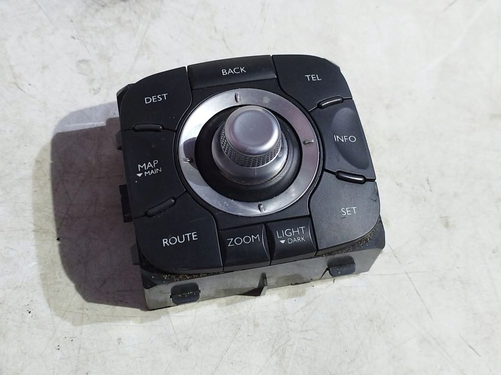 Renault Laguna III 3 Bedienteil der Navigation