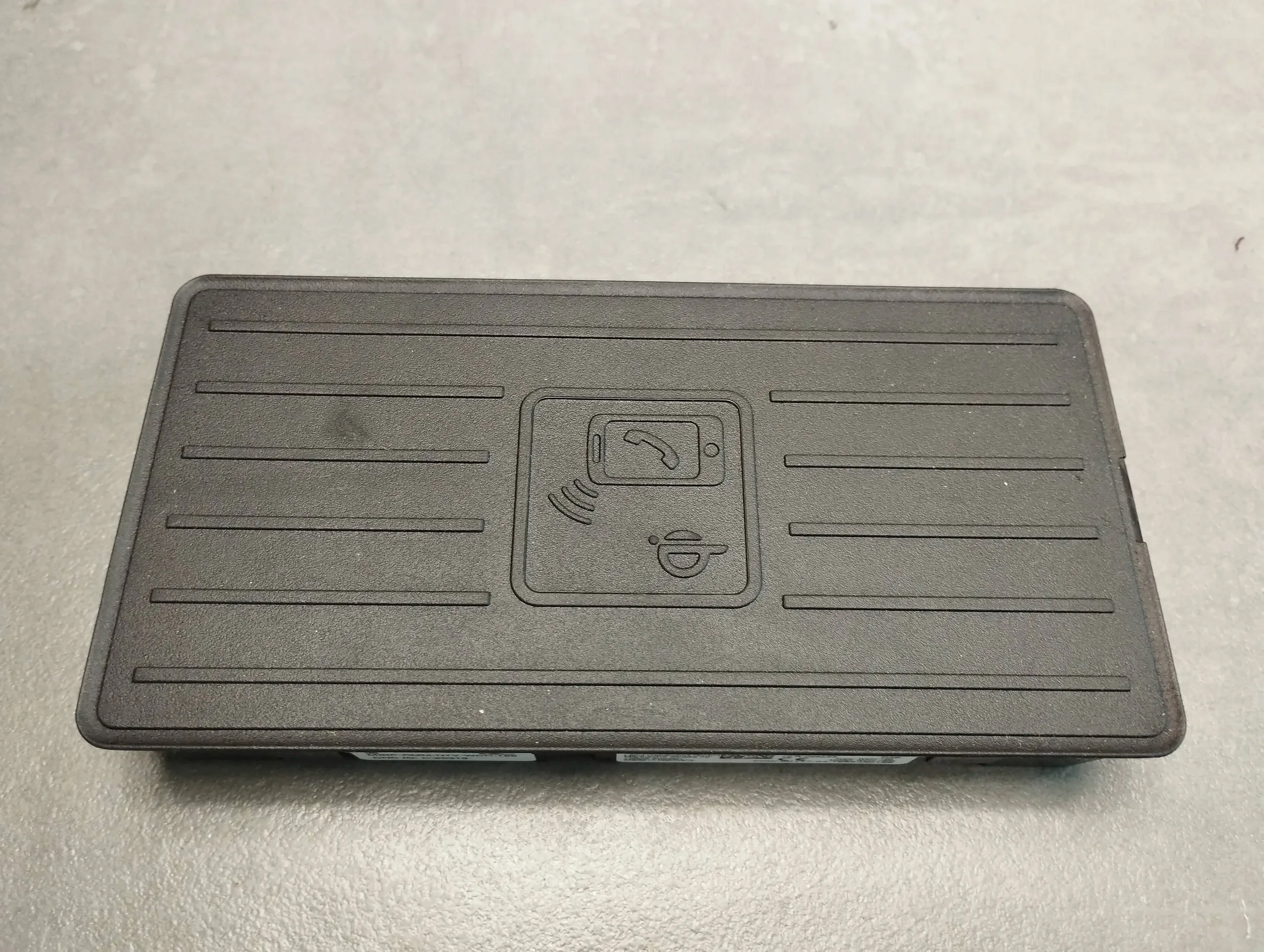 Audi A8 4N D5 LADOWARKA INDUKCYJNA 4N0035502A