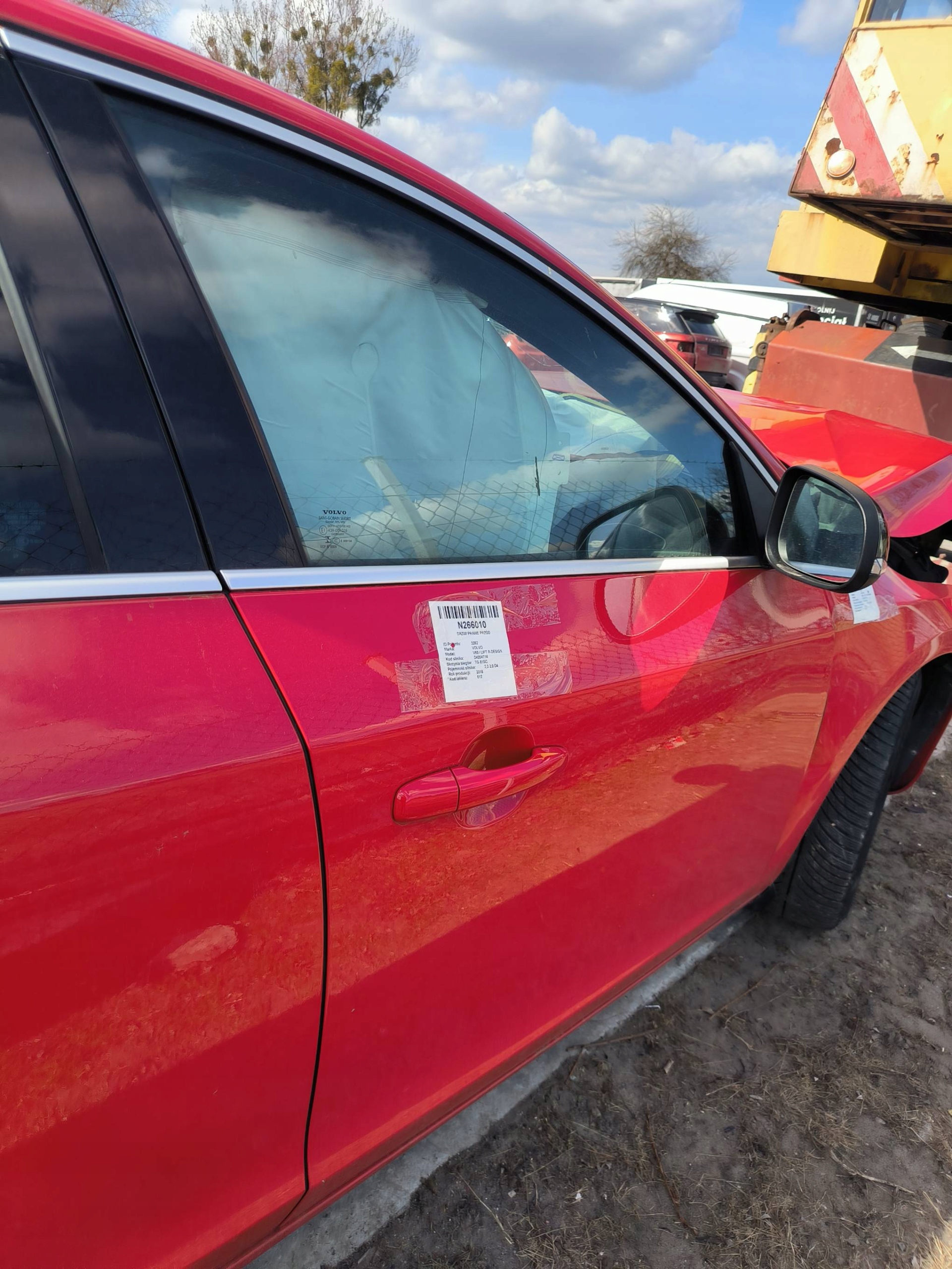 door right front 612 VOLVO V60 and LIFT R-design