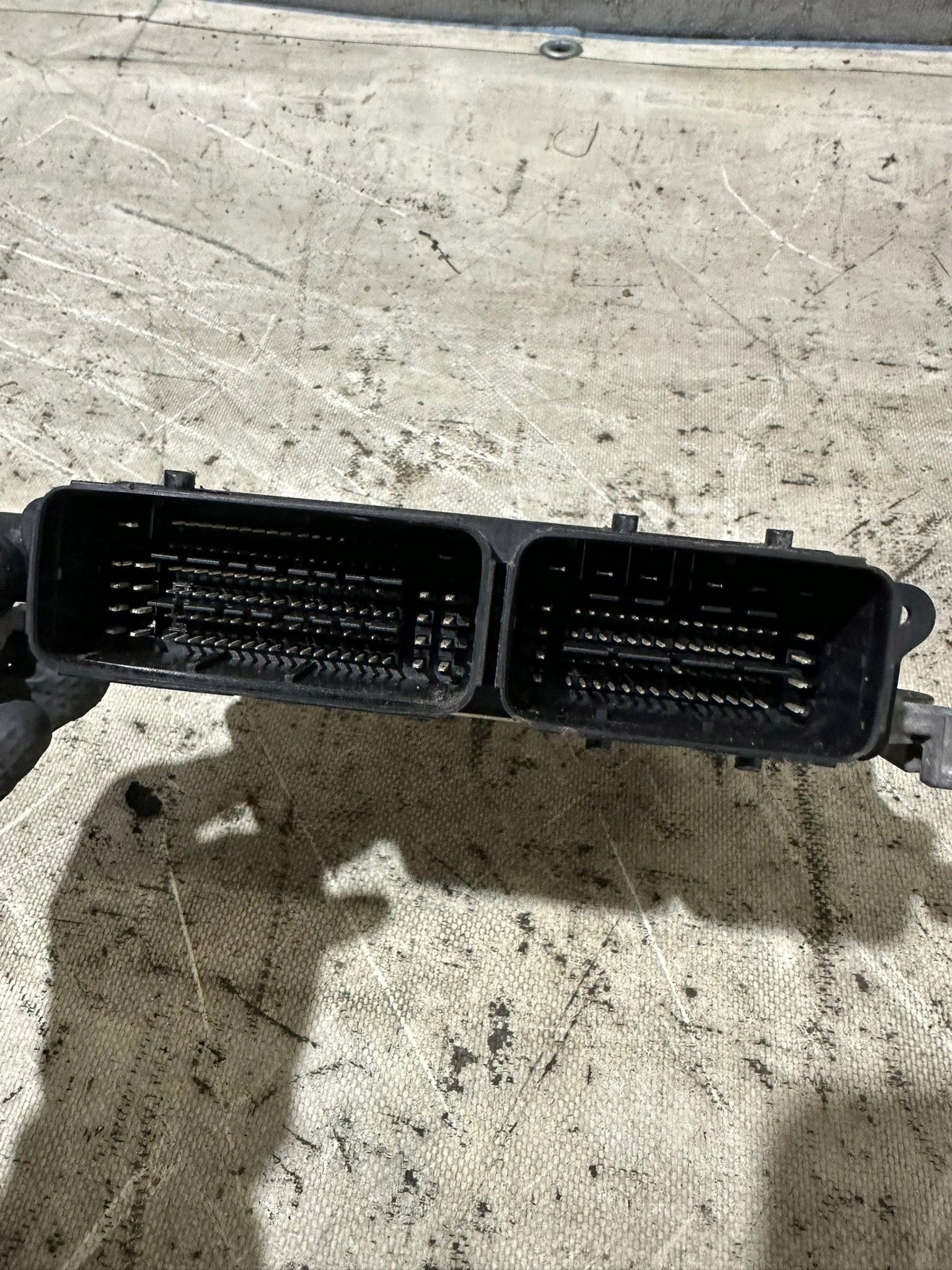 control unit of the engine PEUGEOT 301 1.6HDI 0281034189