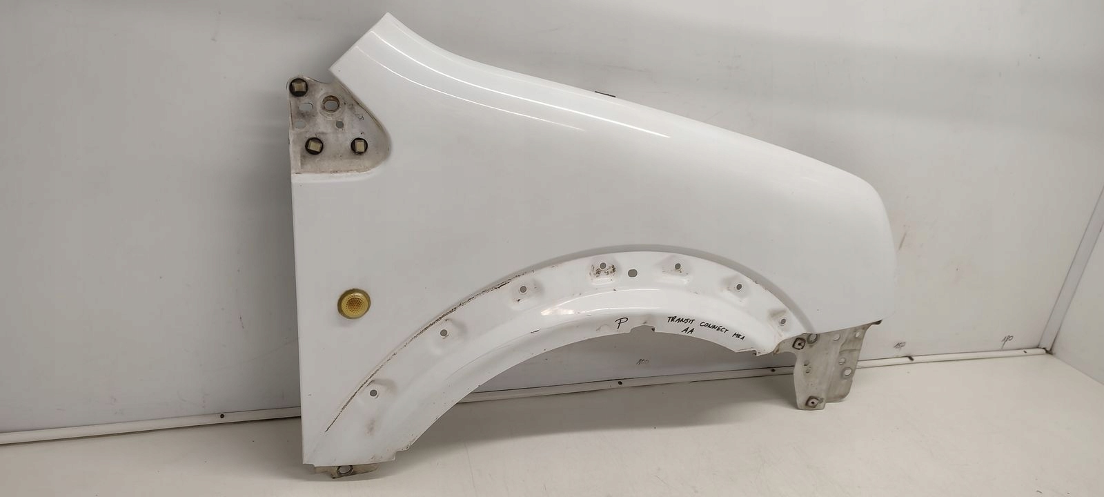fender right front front Ford Transit Connect MK1 AA