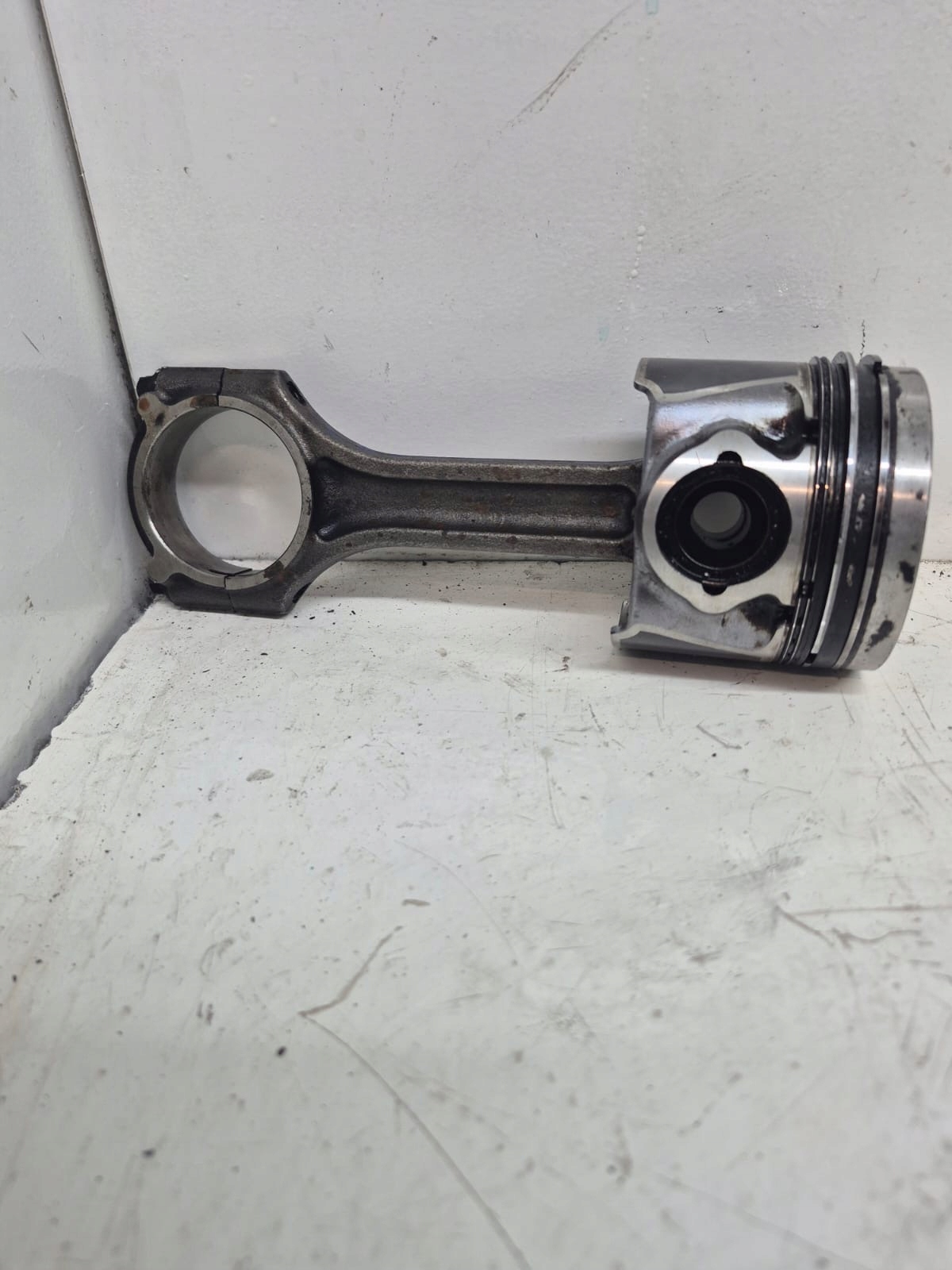 HYUNDAI I30 II KIA CEED II 1,6 CRDI Piston avec bielle D4FB 2012