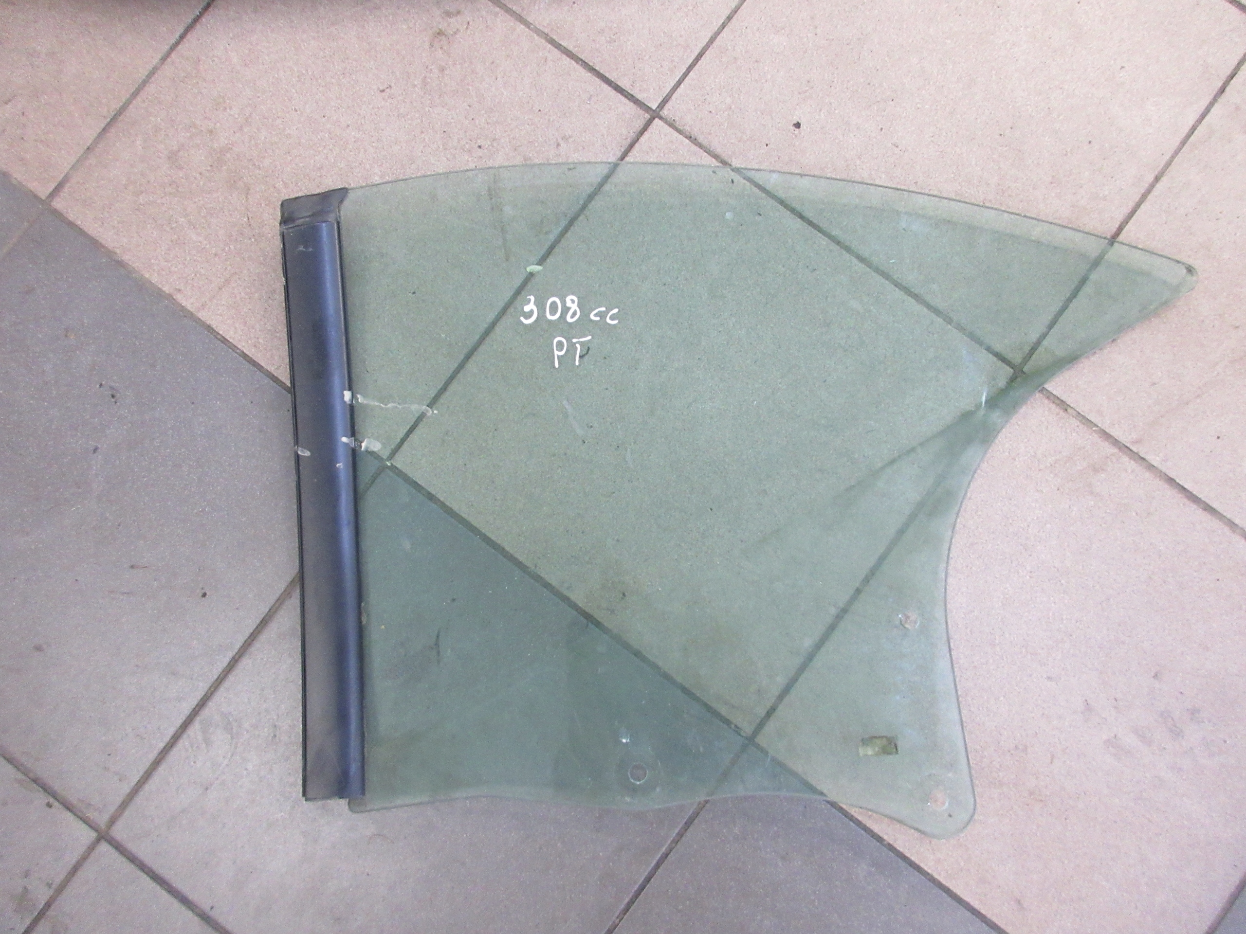SZYBA PRAWY TYŁ PEUGEOT 308 CC I T7
