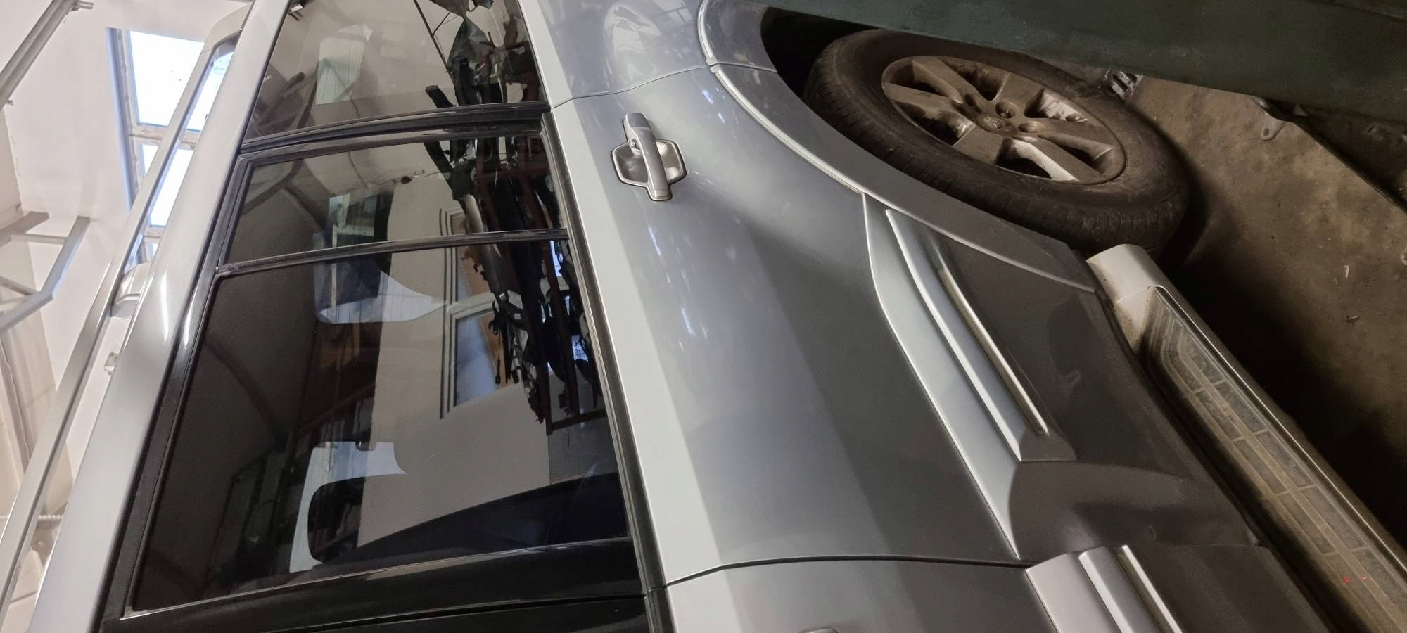 Tür links heck A19 MITSHUBISHI PAJERO IV V90