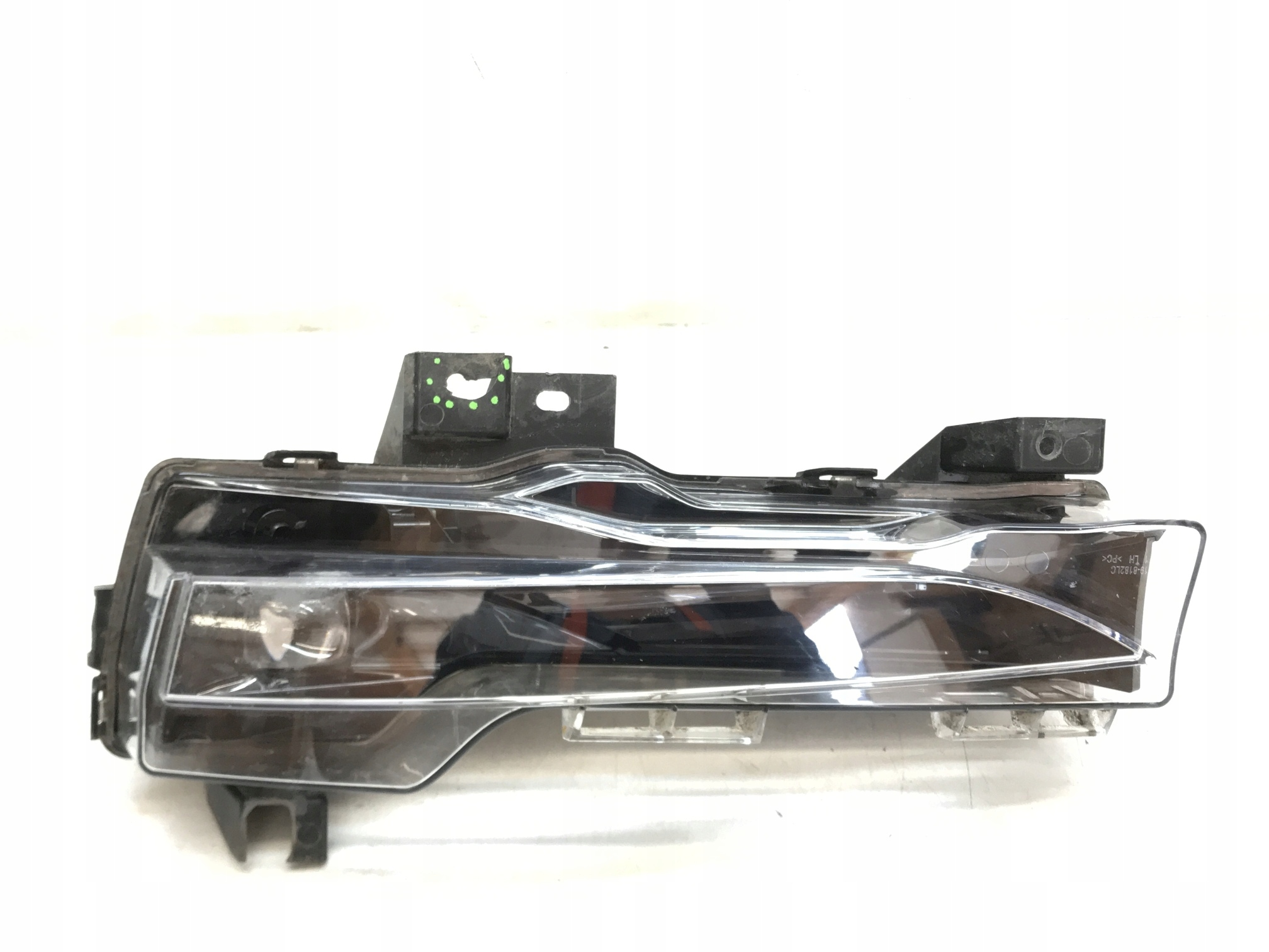 галоген левая перед tesla MODEL Y III 1624797-00-A