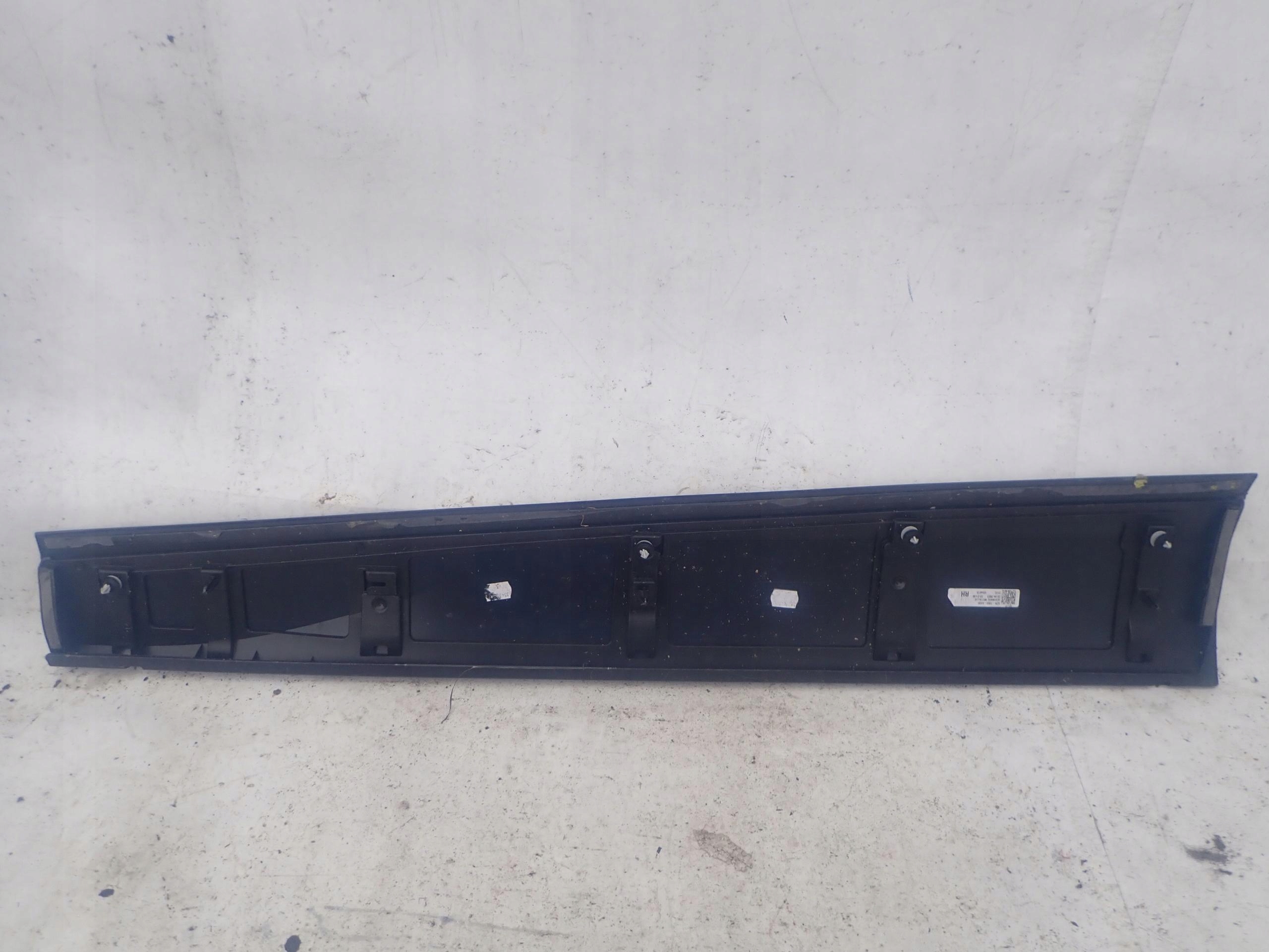 VW ID.4 11A 20- moulding door right front front