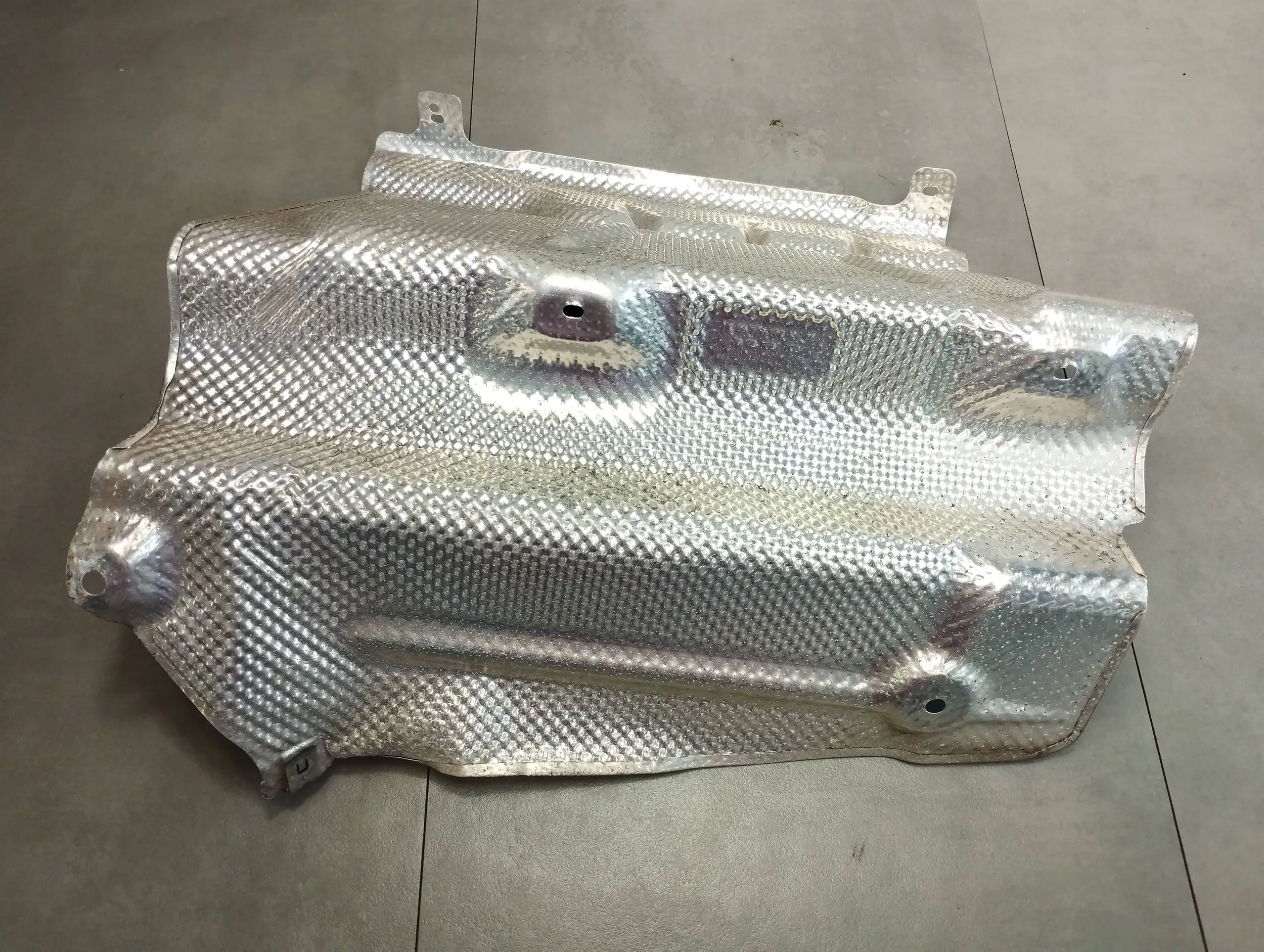 Mercedes-Benz CLS C218 Blende Abdeckung TERMICZNA A2186820271